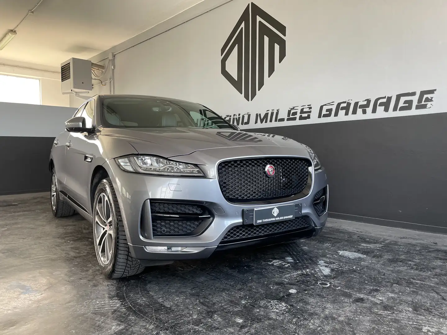 Jaguar F-Pace 2.0d 180CV R-SPORT AWD UNICO PROPRIET FULL SERVICE - 2