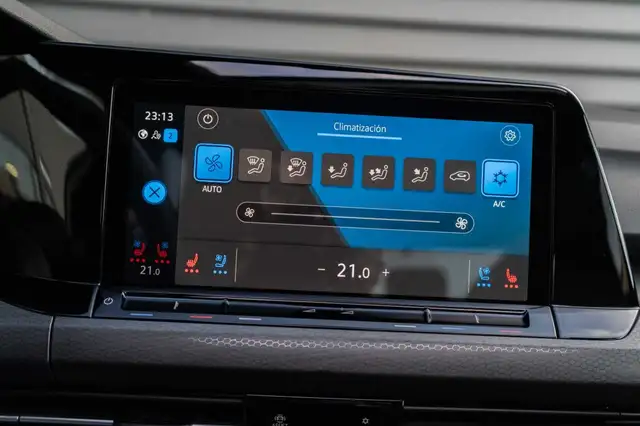 Volkswagen Golf view 12