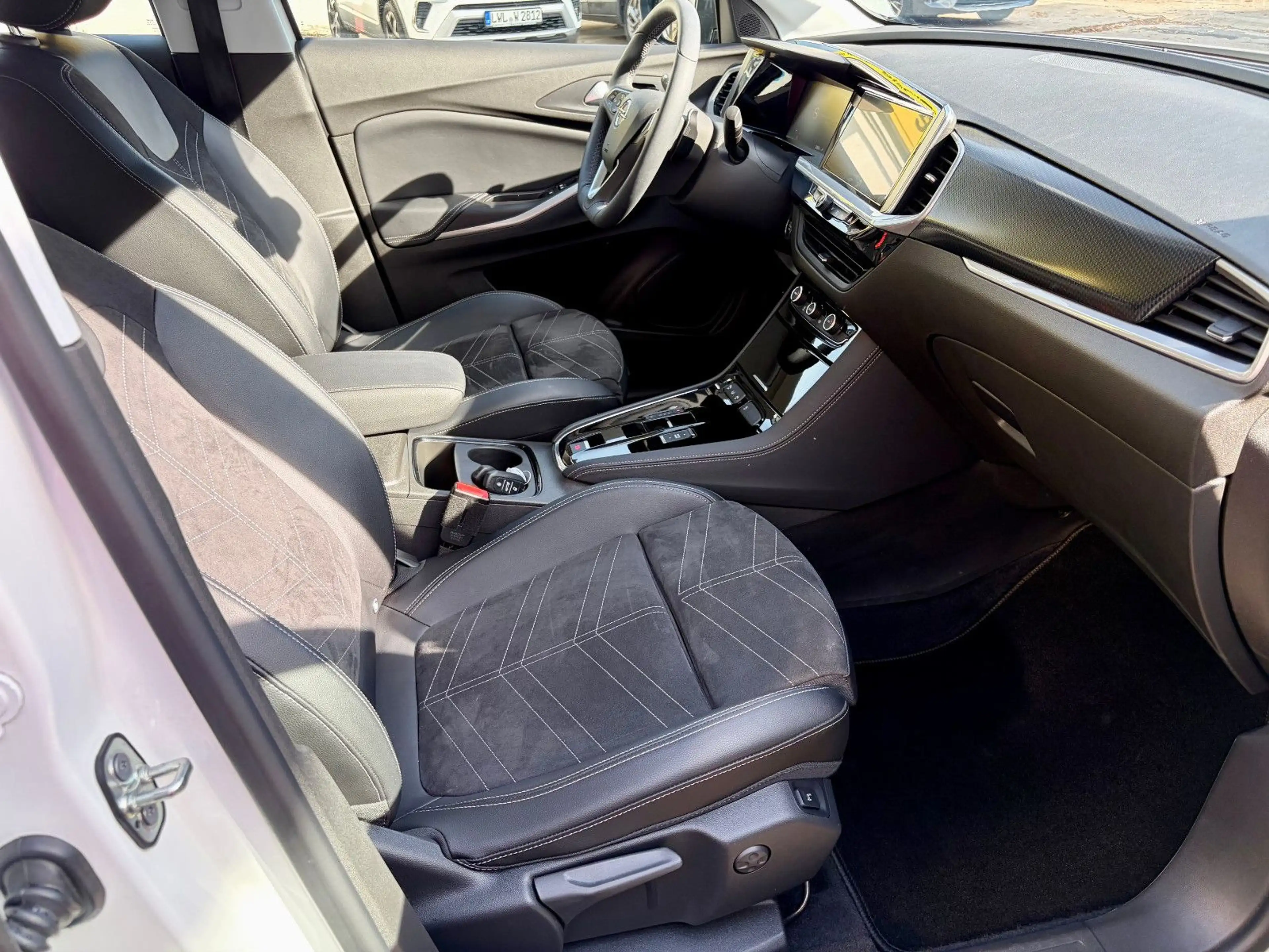 Opel Grandland X Grandland GS Line AHK Allwetter Kurvenlicht — photo 13