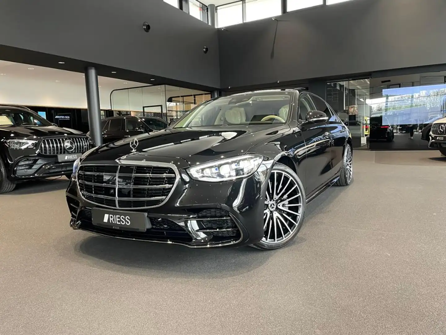 Mercedes-Benz S 450 d 4M lang AMG+PANO+STDHZG+AIRM+HA LENK+360 Schwarz - 1