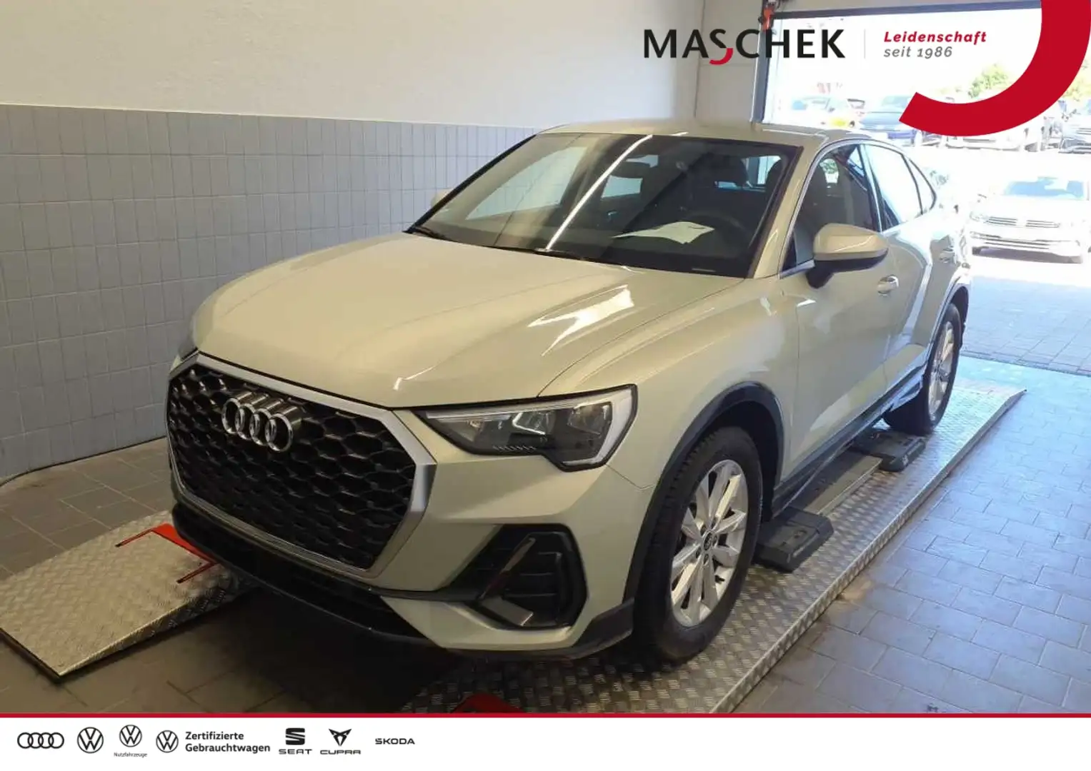 Audi Q3 Sportback 35 TDI S tronic AHK ACC Navi VC PDCplus Silber - 1