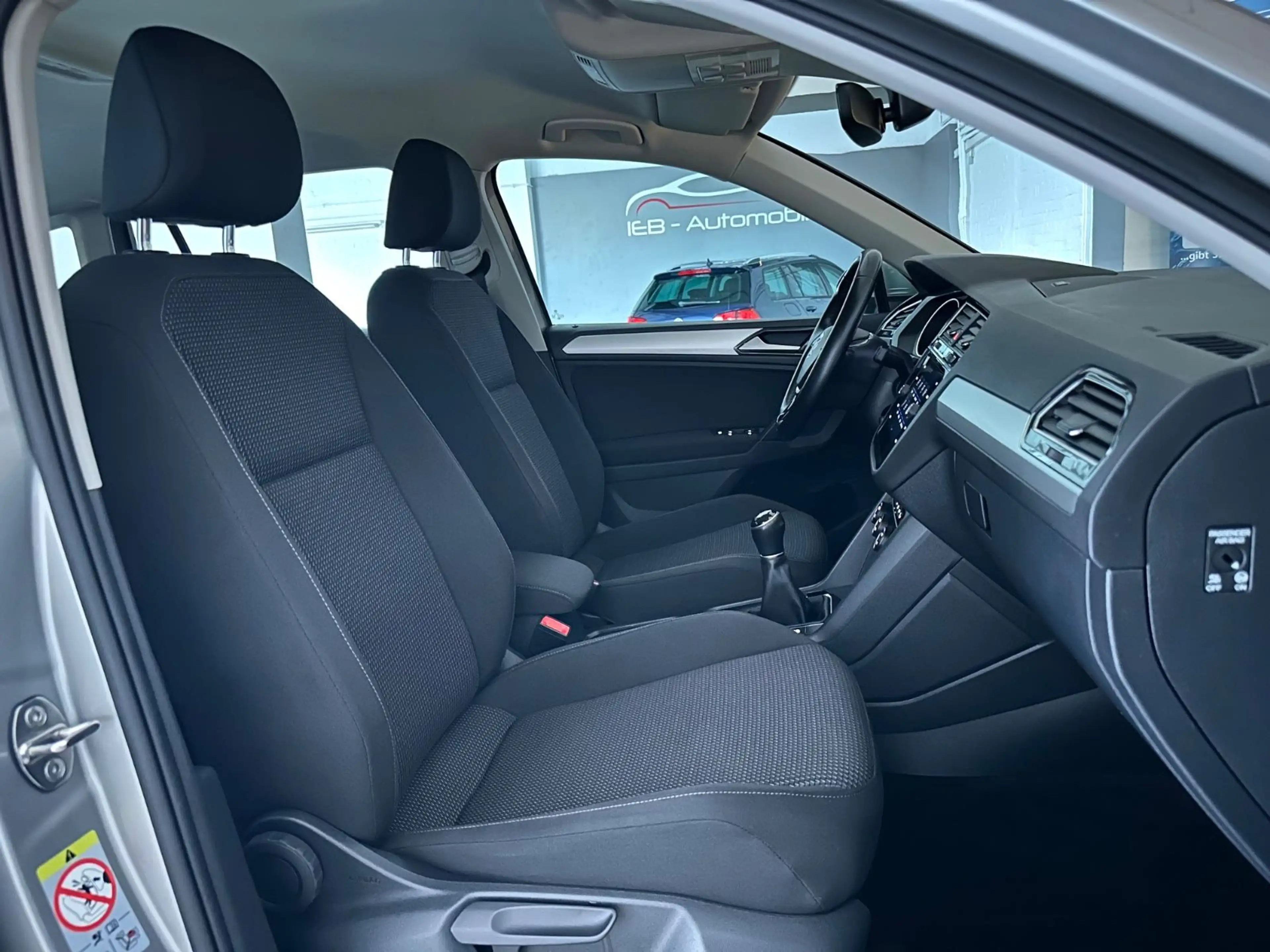 Volkswagen Tiguan Trendline BMT/App-Connect/PDC/Temp./18" — photo 16