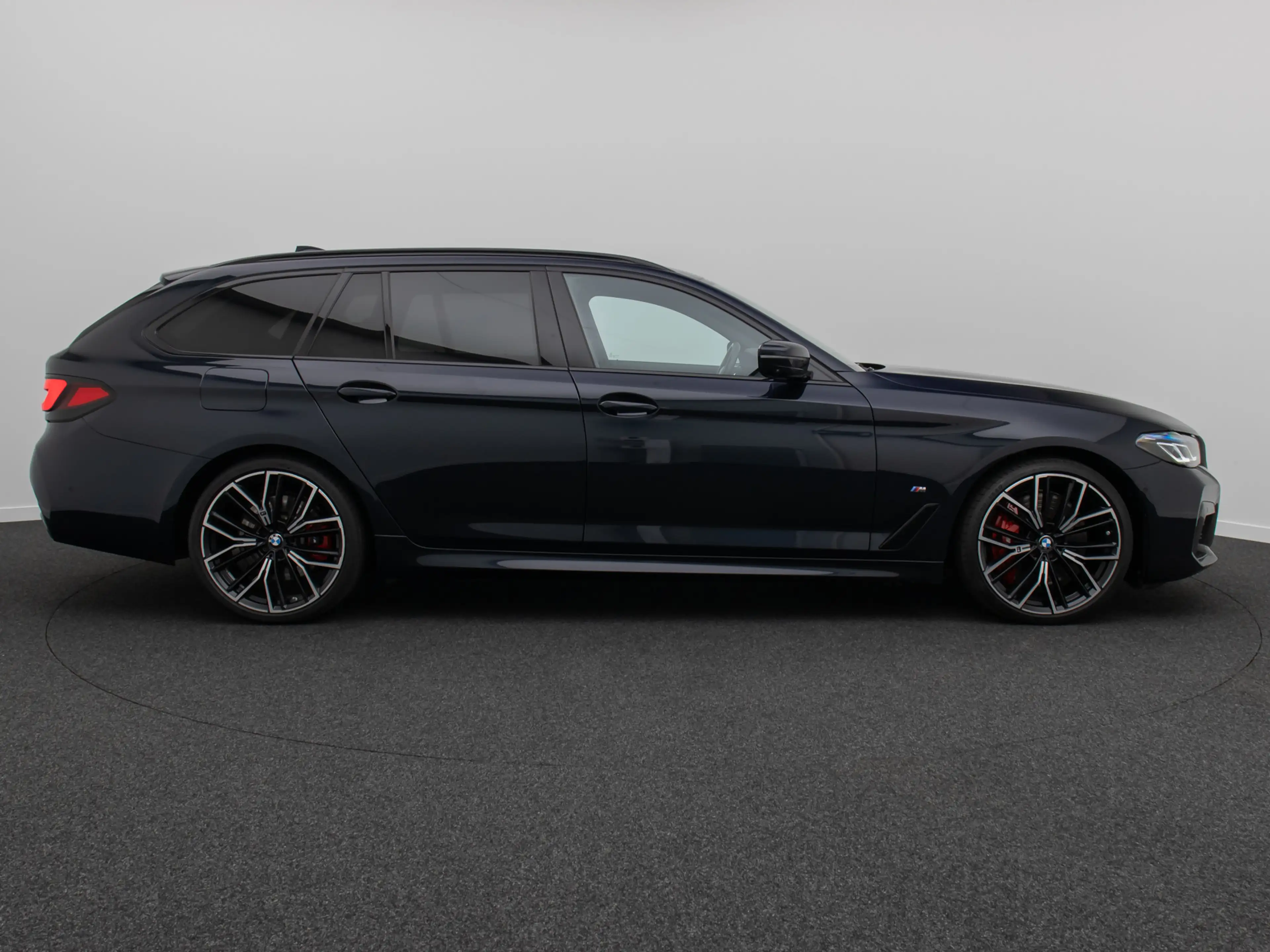 BMW 540 M Sport 360° HUD DAB H K Panorama 20Zoll — photo 5