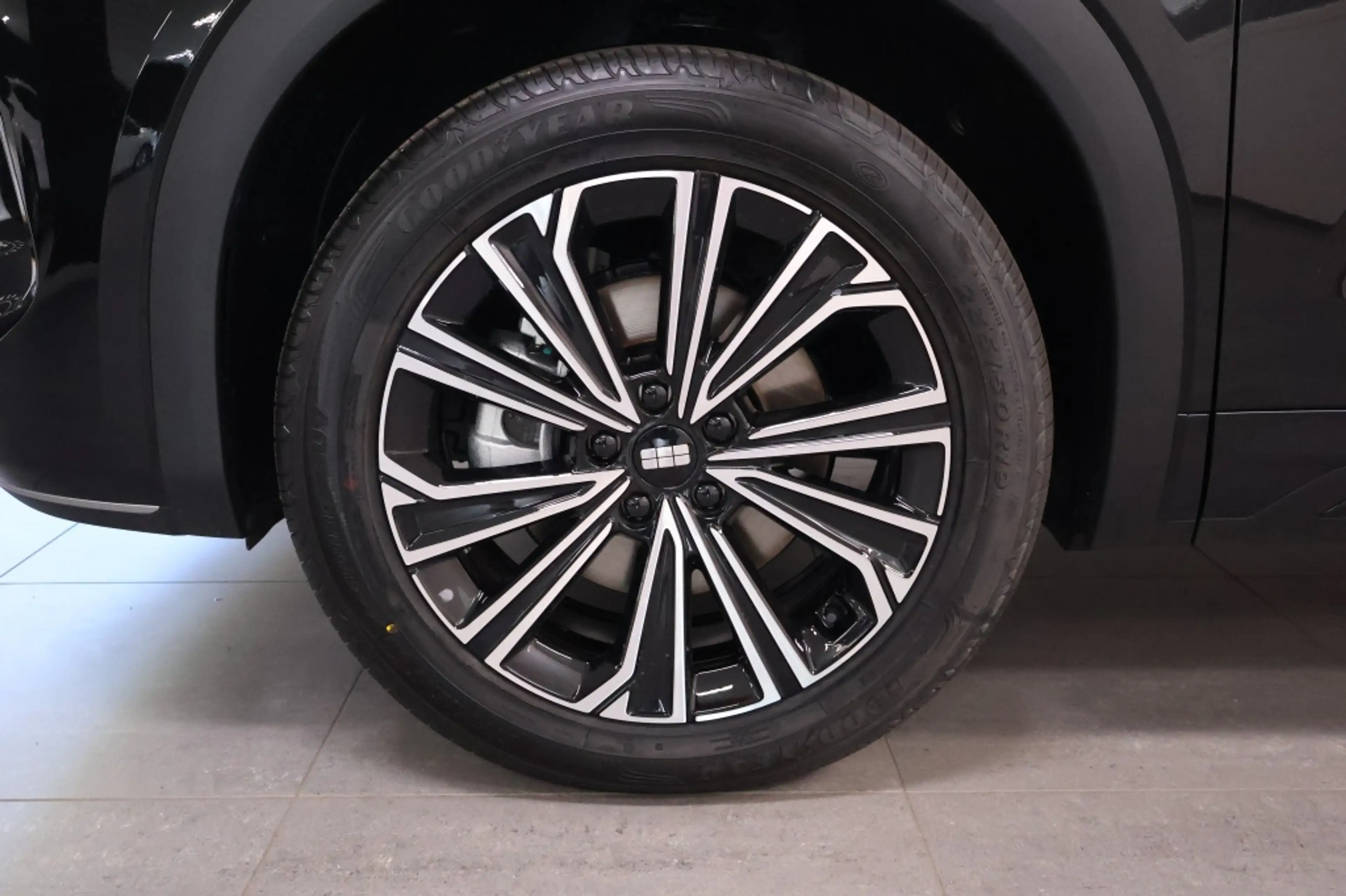 Geely Starray EM-i 1.5 Max+ — photo 5
