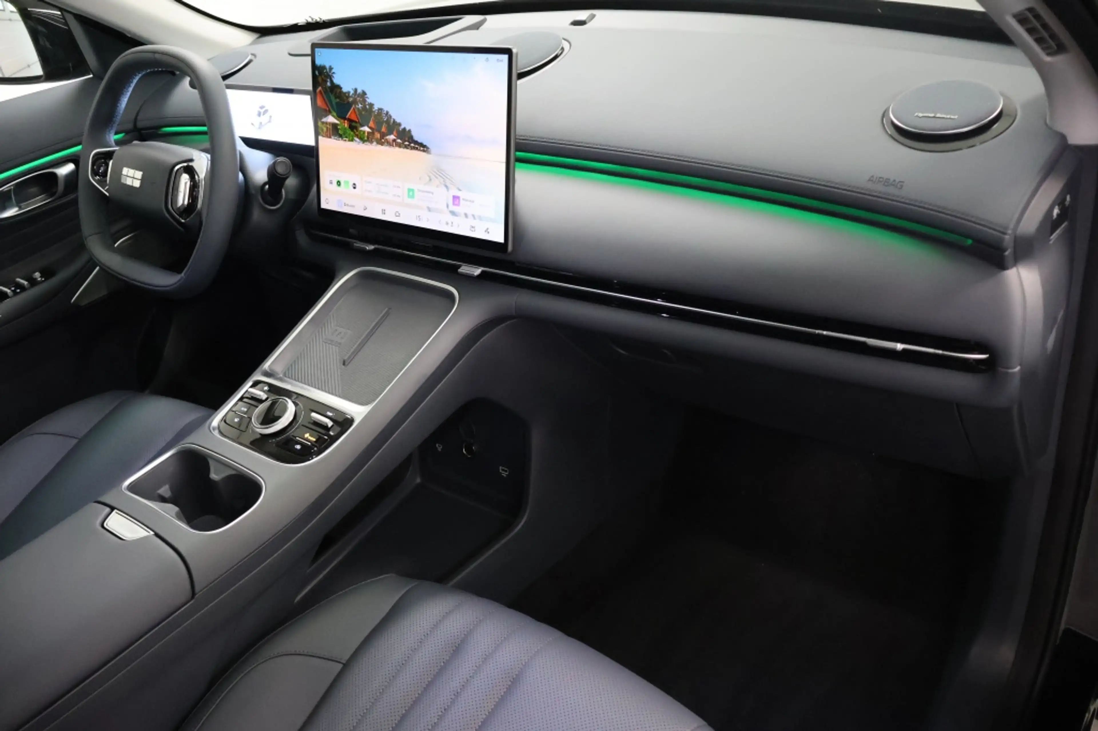 Geely Starray EM-i 1.5 Max+ — photo 11
