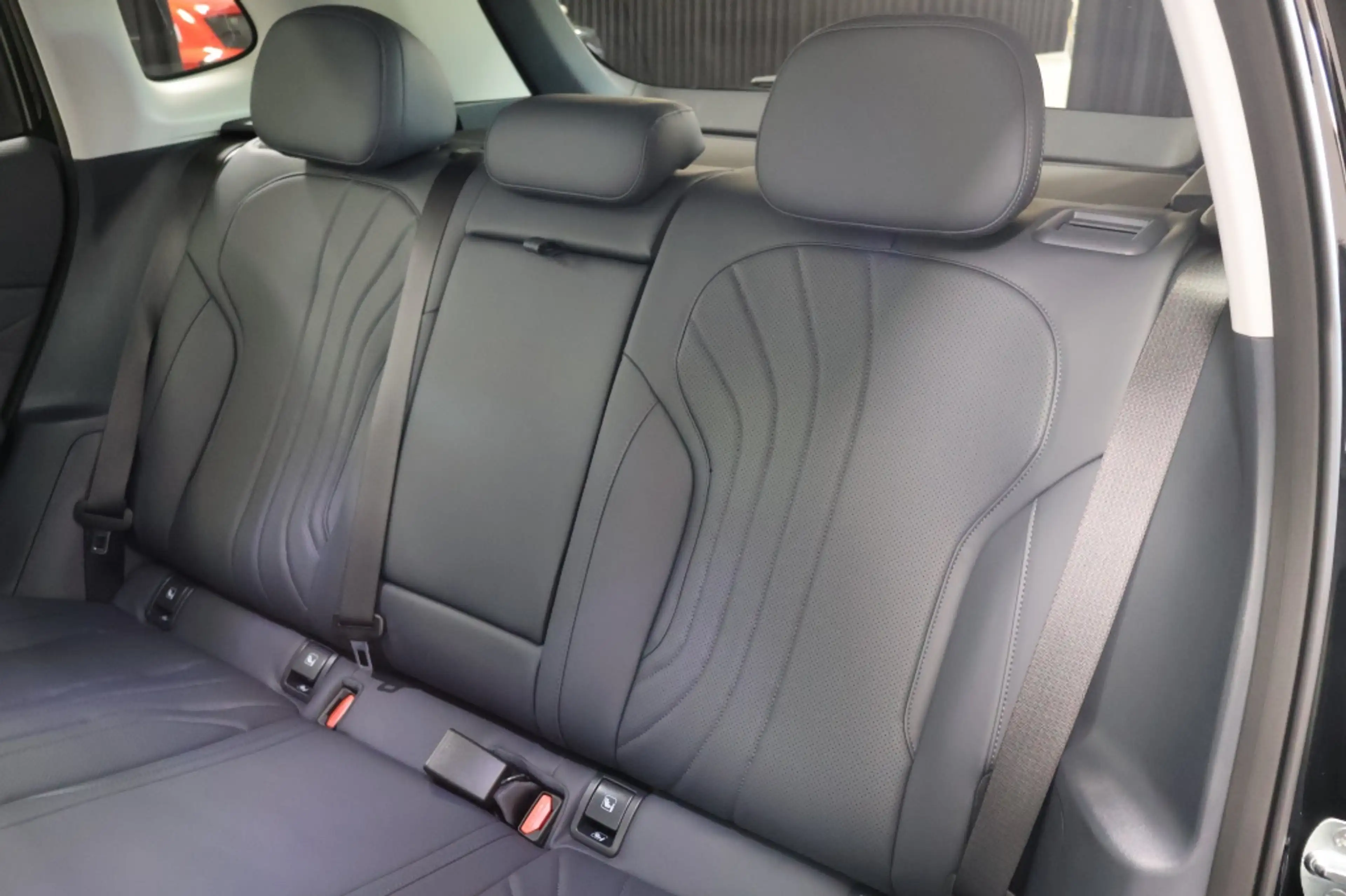 Geely Starray EM-i 1.5 Max+ — photo 14