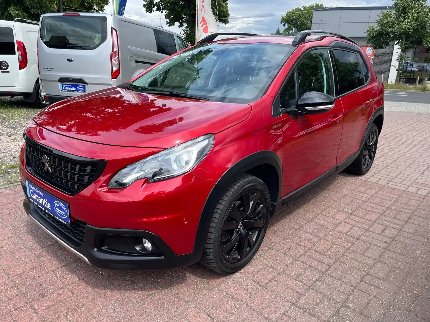 Peugeot 2008 Allure+AUTOM+NAVI+LEDER+TEMPOMAT Rood - 1