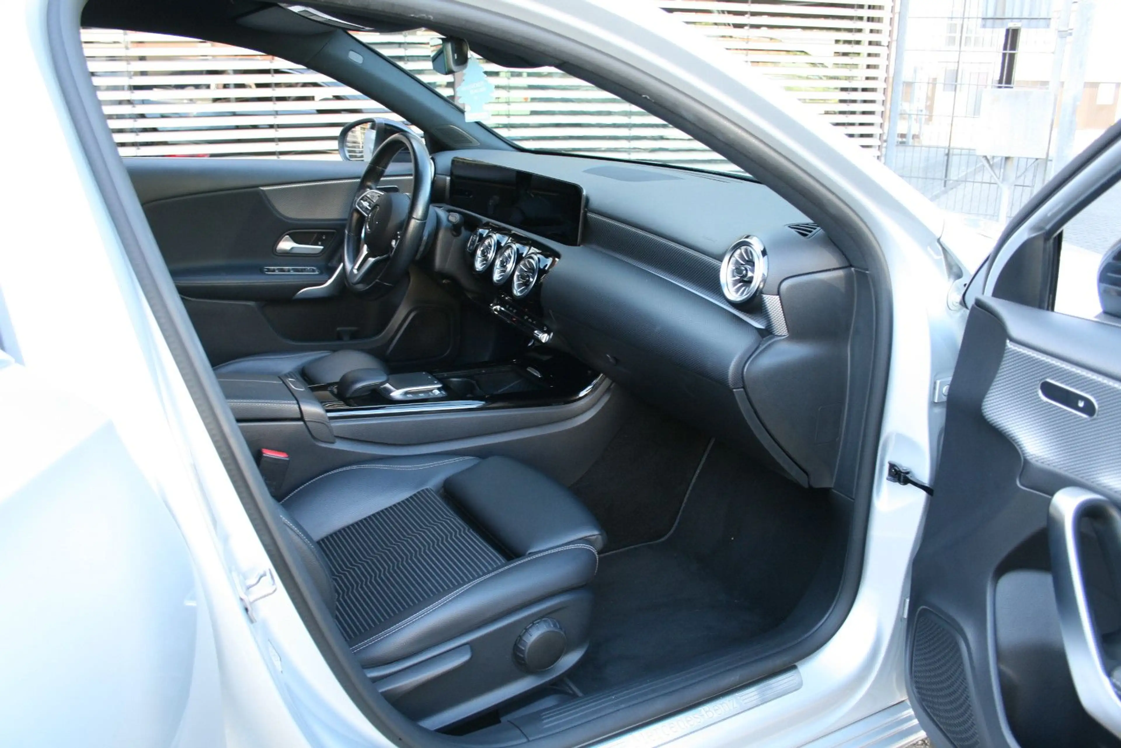 Mercedes-Benz A 250 Autom|A T M vom DB Original 29 TKm|Allwett — photo 11