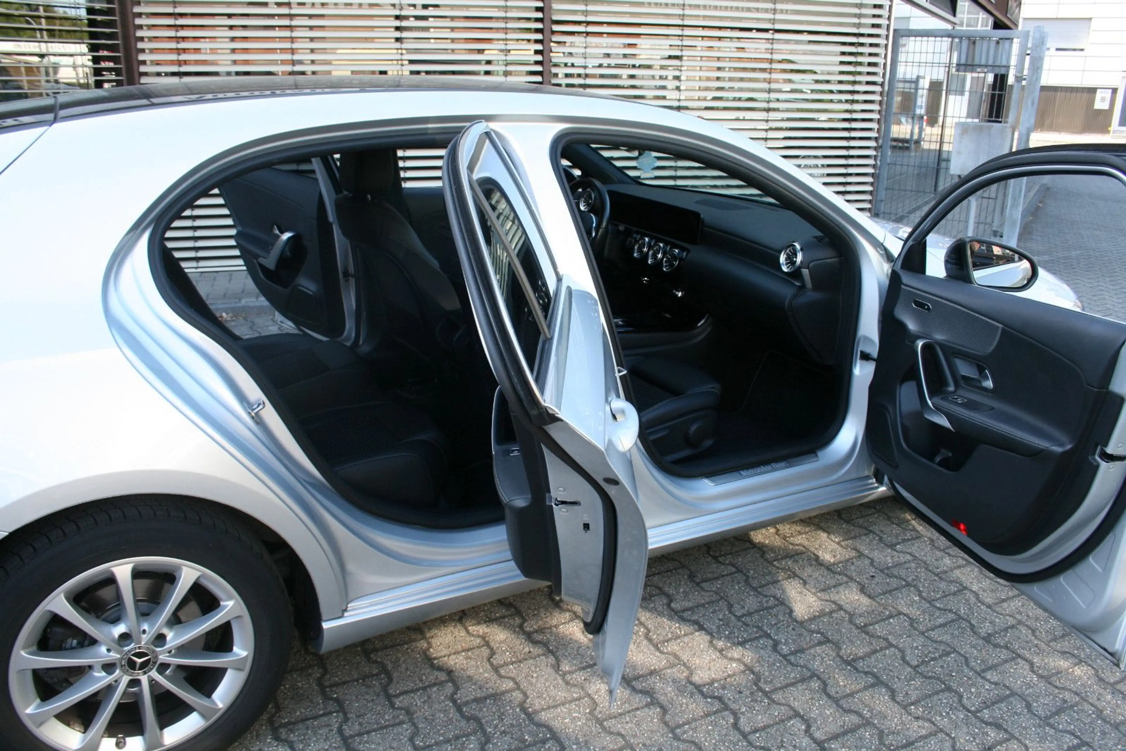 Mercedes-Benz A 250 Autom|A T M vom DB Original 29 TKm|Allwett — photo 12