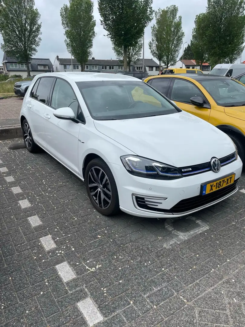 Volkswagen e-Golf E-DITION Wit - 2
