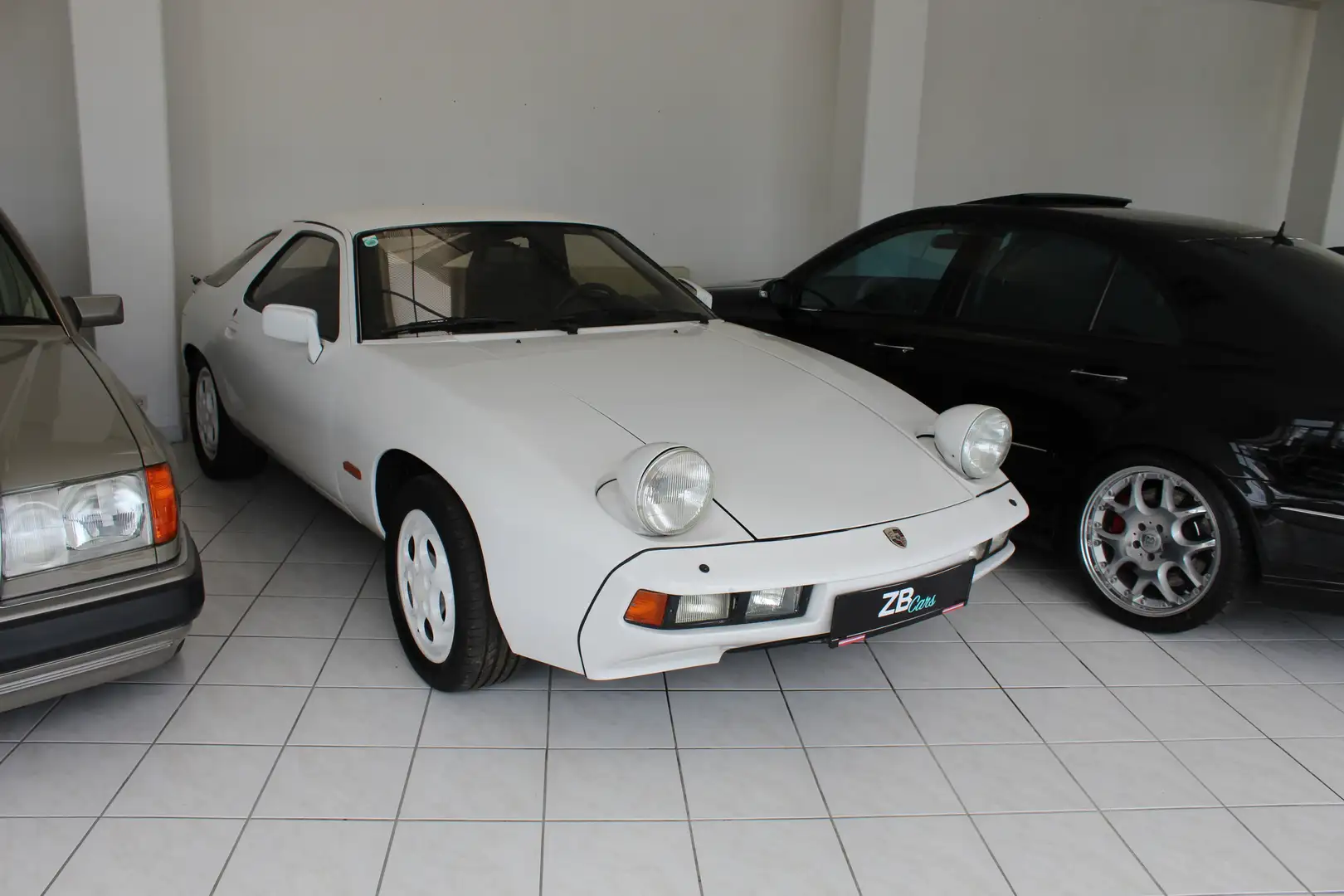 Porsche 928 Biały - 1