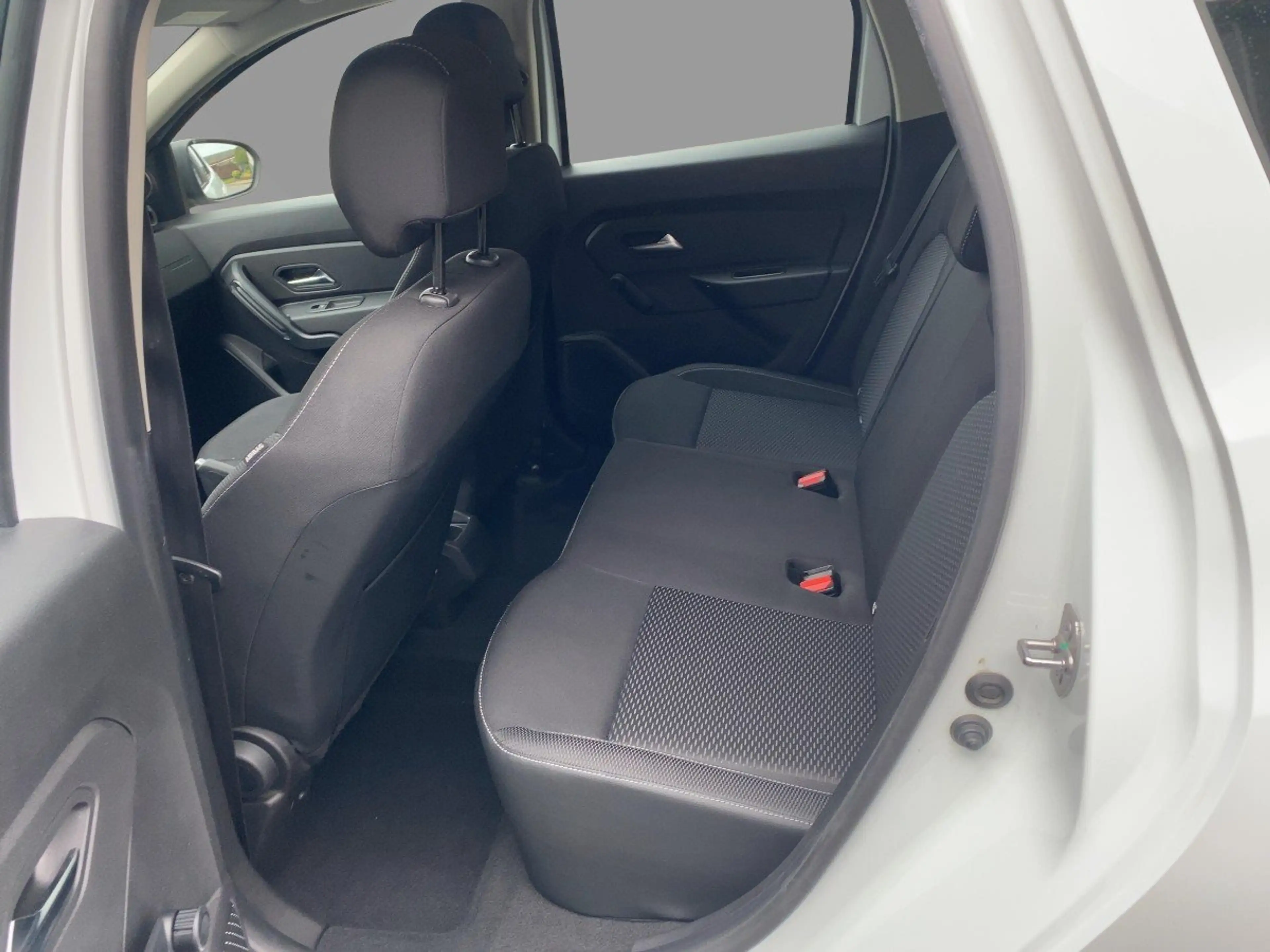 Dacia Duster II 1.6 SCe 115 Comfort LED*PDC*PDC — photo 11