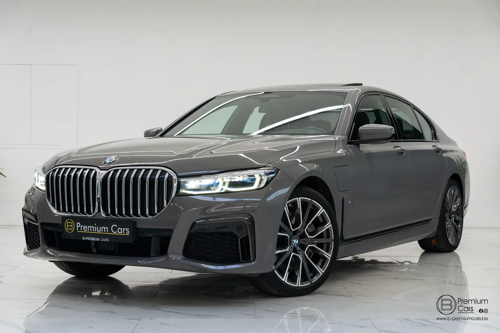 BMW 745 e M pack Individual/FULL OPTIONS!/Laser/ACC/360°/ Grau - 1