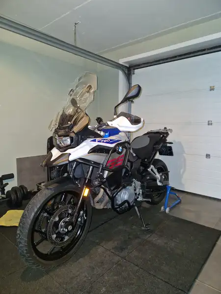 BMW F 750 GS - foto 6