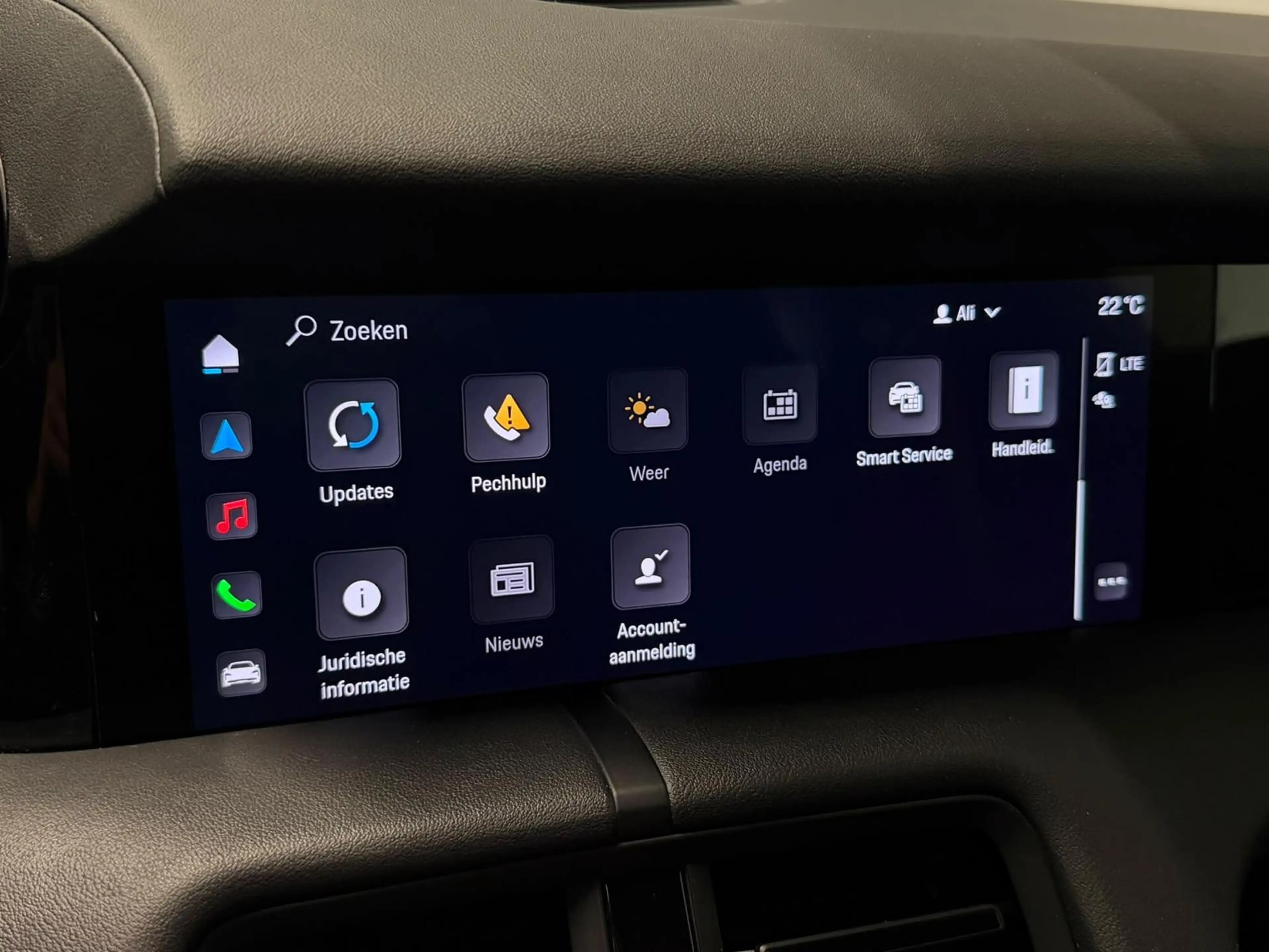 Porsche Taycan Sport Turismo 79 kWh Panodak Sportchrono Bose ACC — photo 19