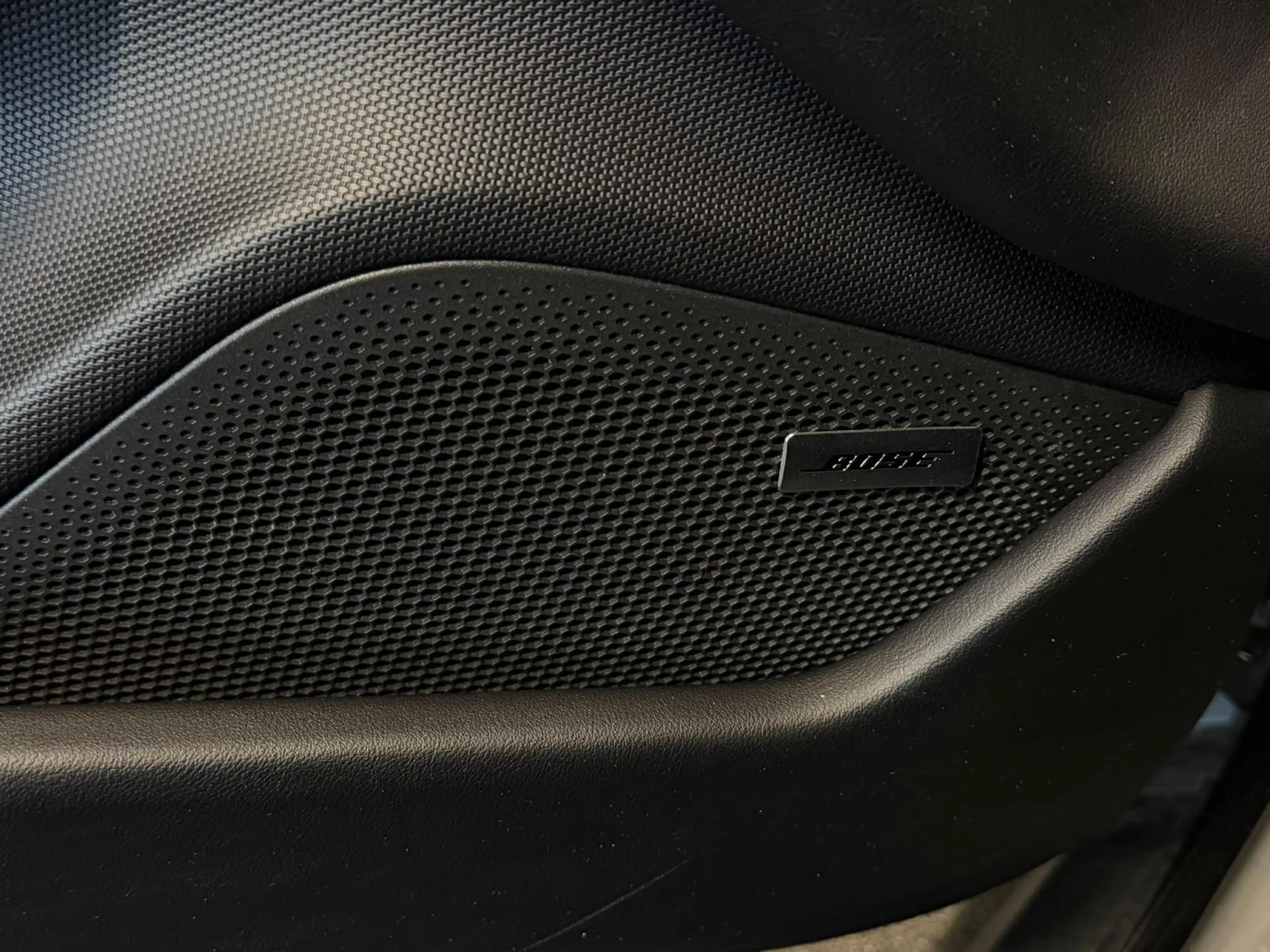 Porsche Taycan Sport Turismo 79 kWh Panodak Sportchrono Bose ACC — photo 11