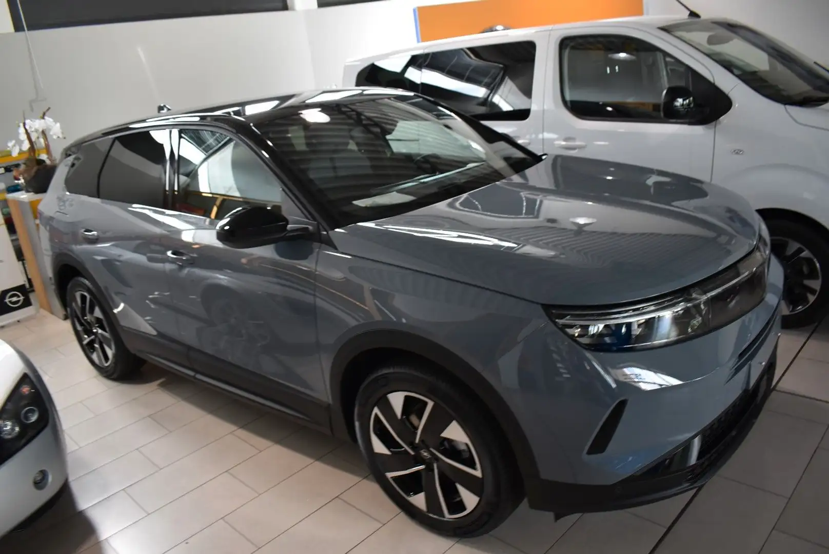 Opel Grandland X Grandland 1.2 48V Mild-Hybrid GS Gris - 2