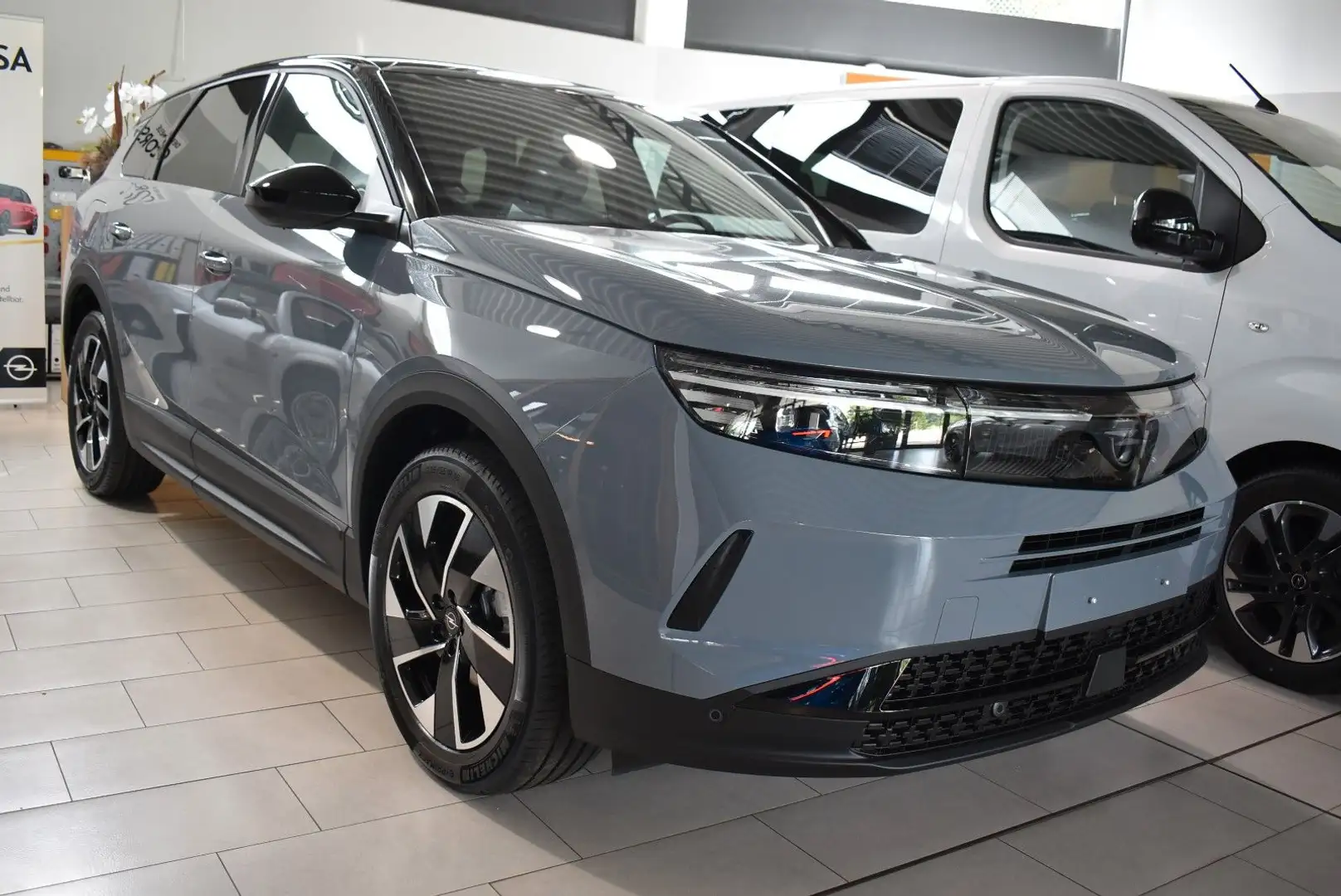Opel Grandland X Grandland 1.2 48V Mild-Hybrid GS Gris - 1