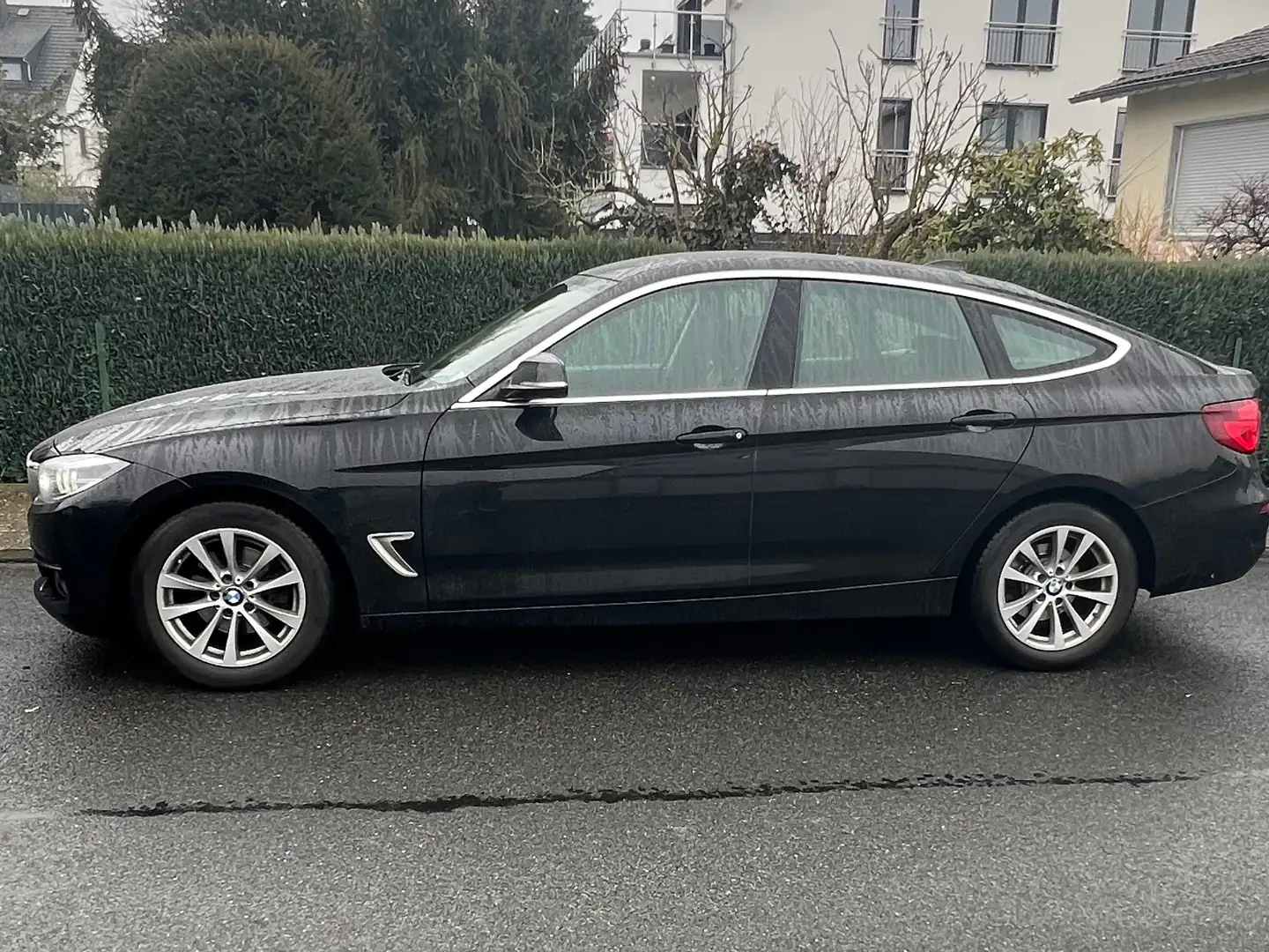 BMW 320 320d GT Aut. Advantage Negru - 1