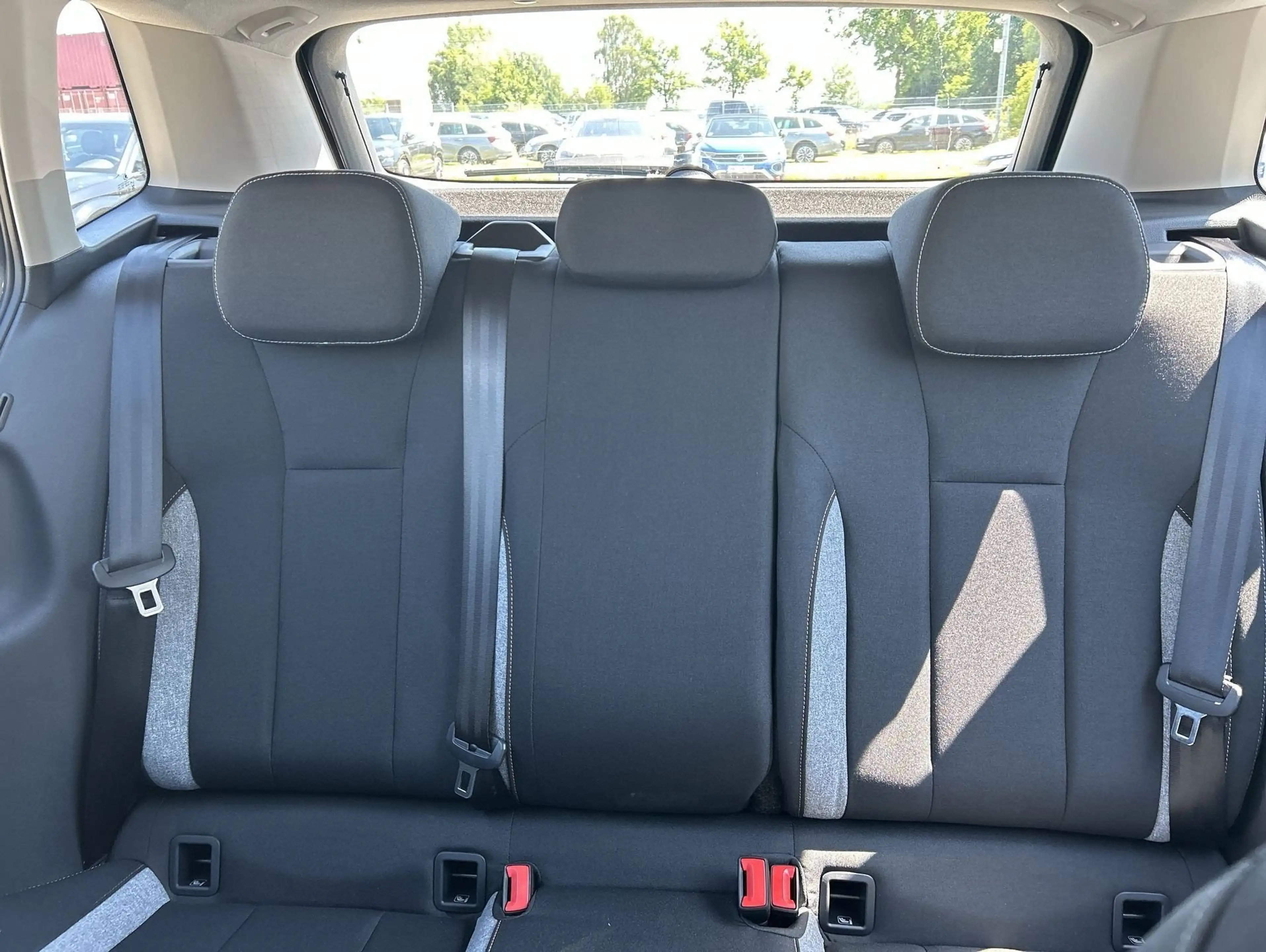 Skoda Kamiq 1.0 TSI Selection ACC AHK LED Navi RFK PDC — photo 9