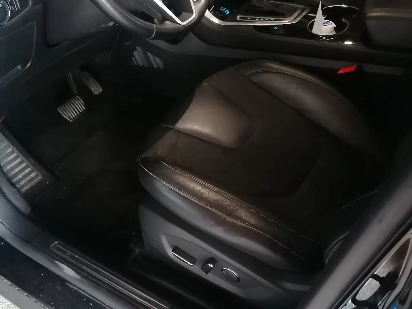 Ford Galaxy Titanium Schwarz - 2