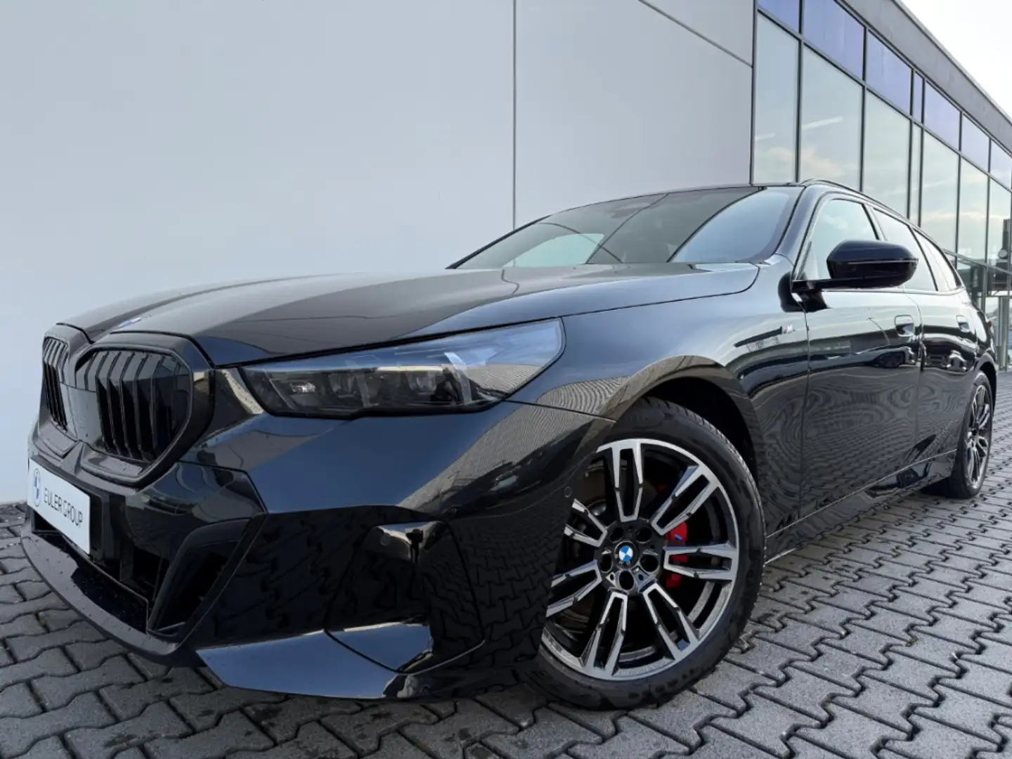 BMW 520 i M-Sport Sommer19'' PRO AHK ICONIC H/K M-Leuchten Schwarz - 1