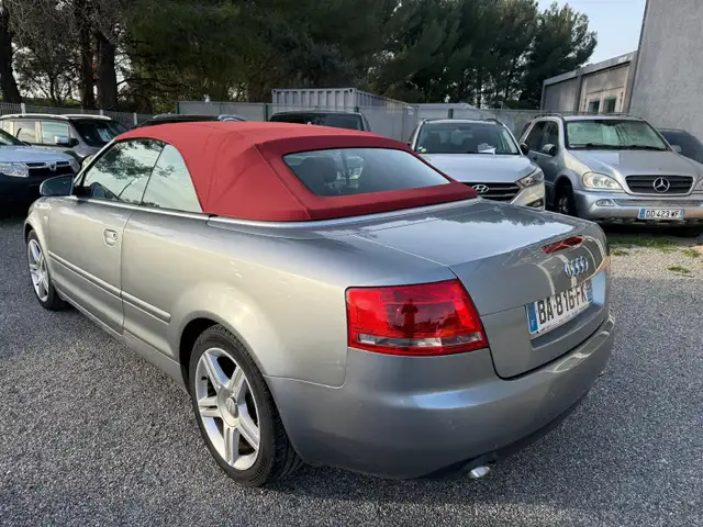 Audi A4 view 3
