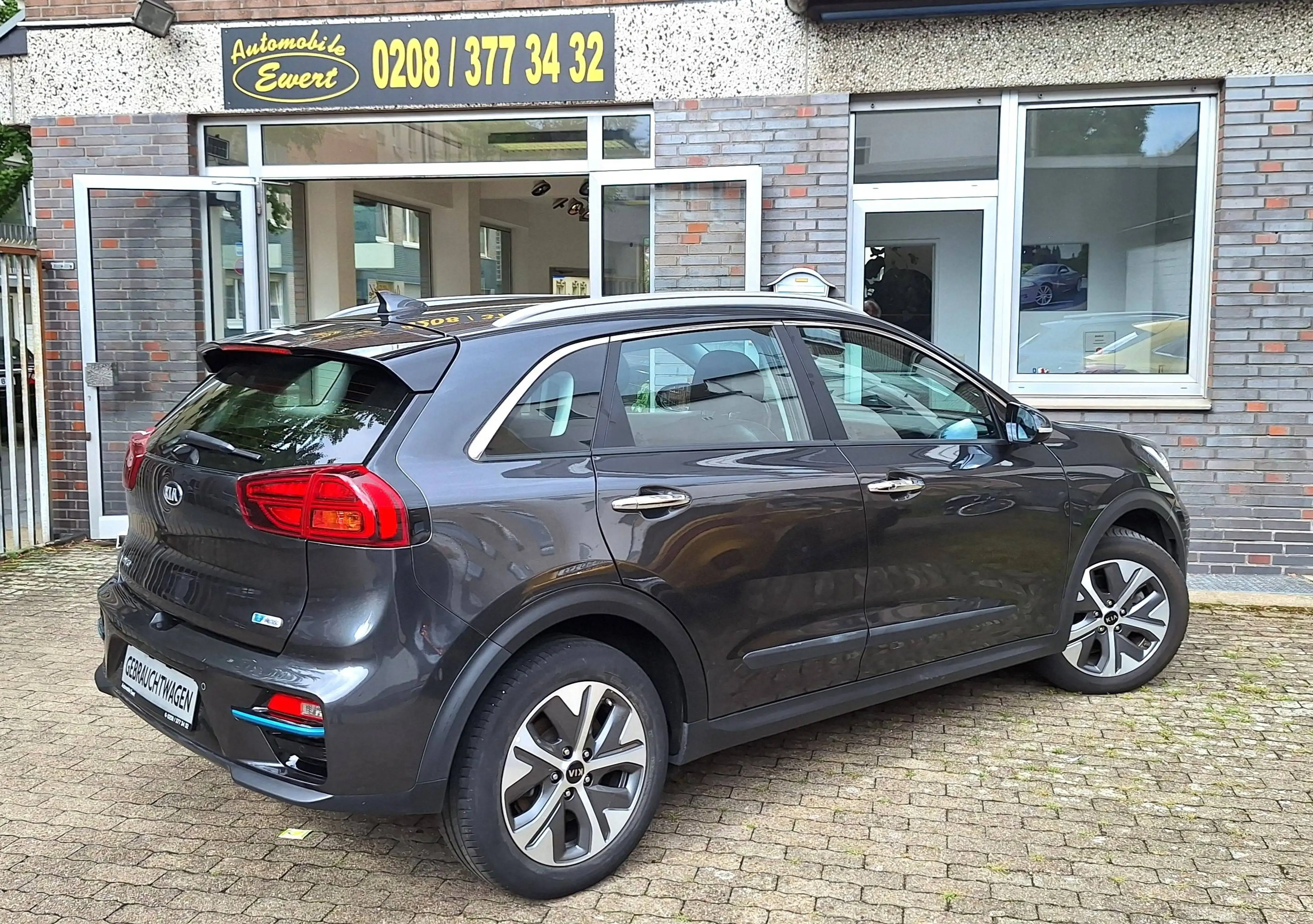 Kia Niro e-Niro Vision 64kWh 1.Hand Navi Kamera AWR LED Scheckheft — photo 2