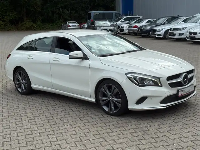 Mercedes-Benz CLA 220 Urban Navi LED