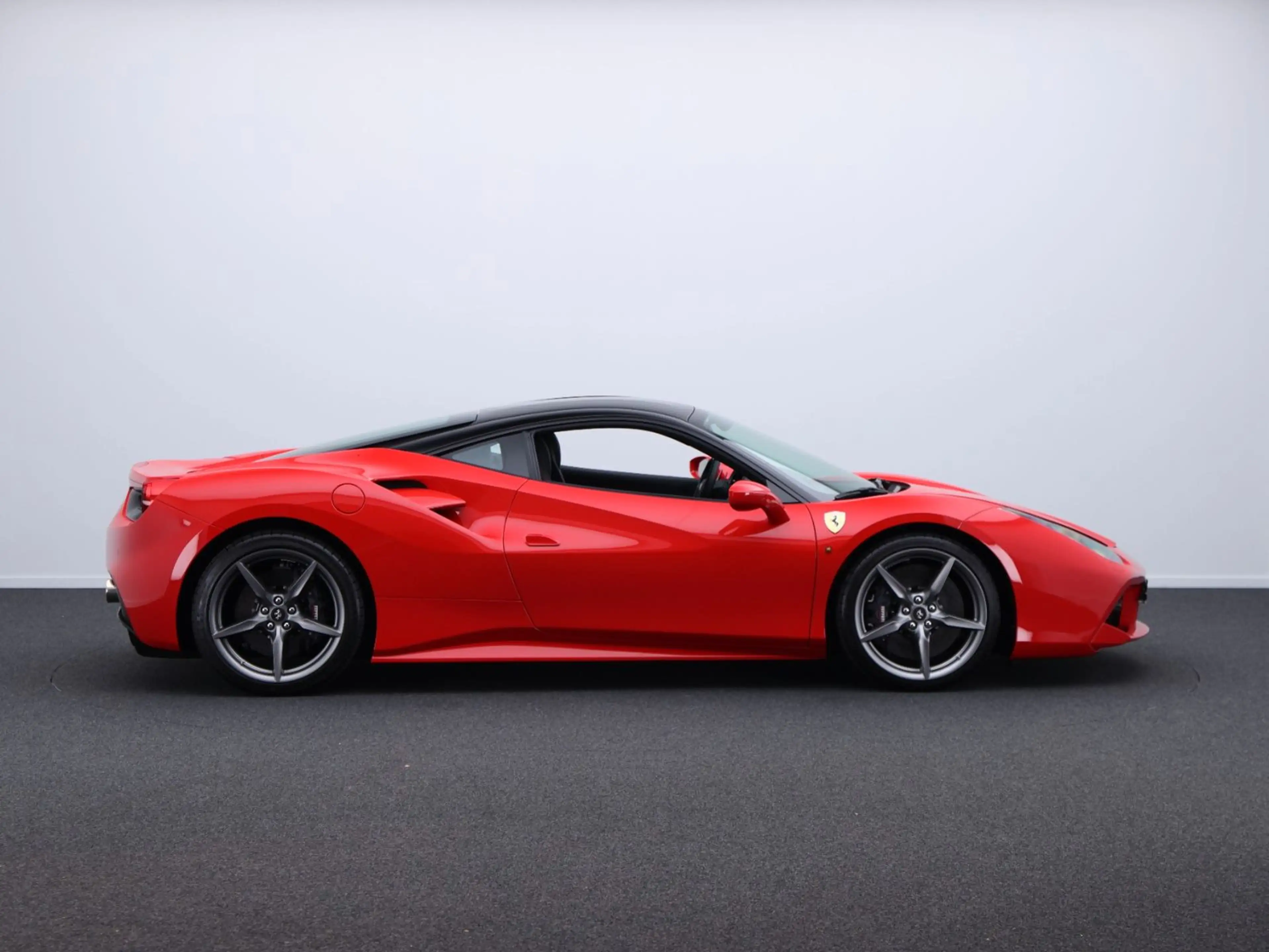 Ferrari 488 ***Ferrari Frankfurt*** — photo 5