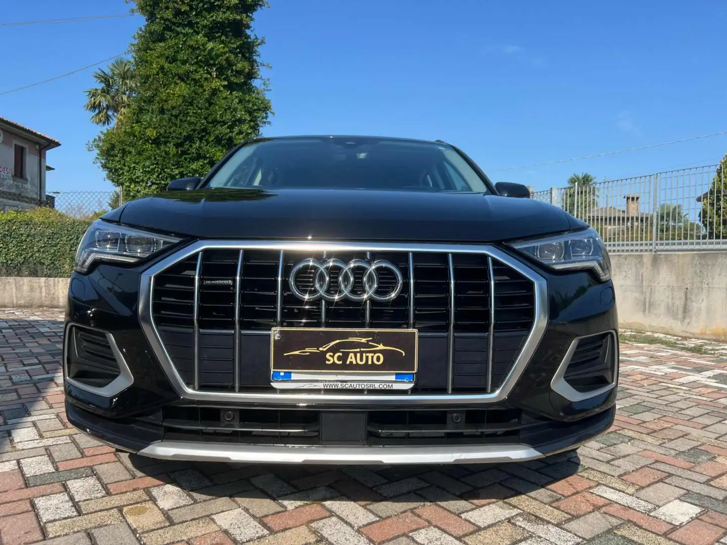 Audi Q3 35 TDI quattro S tronic Business Advanced Noir - 2