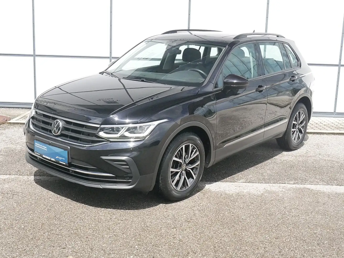Volkswagen Tiguan 1,5 TSI ACT Life DSG, AHK, Panoramadach, ACC, N... Noir - 2