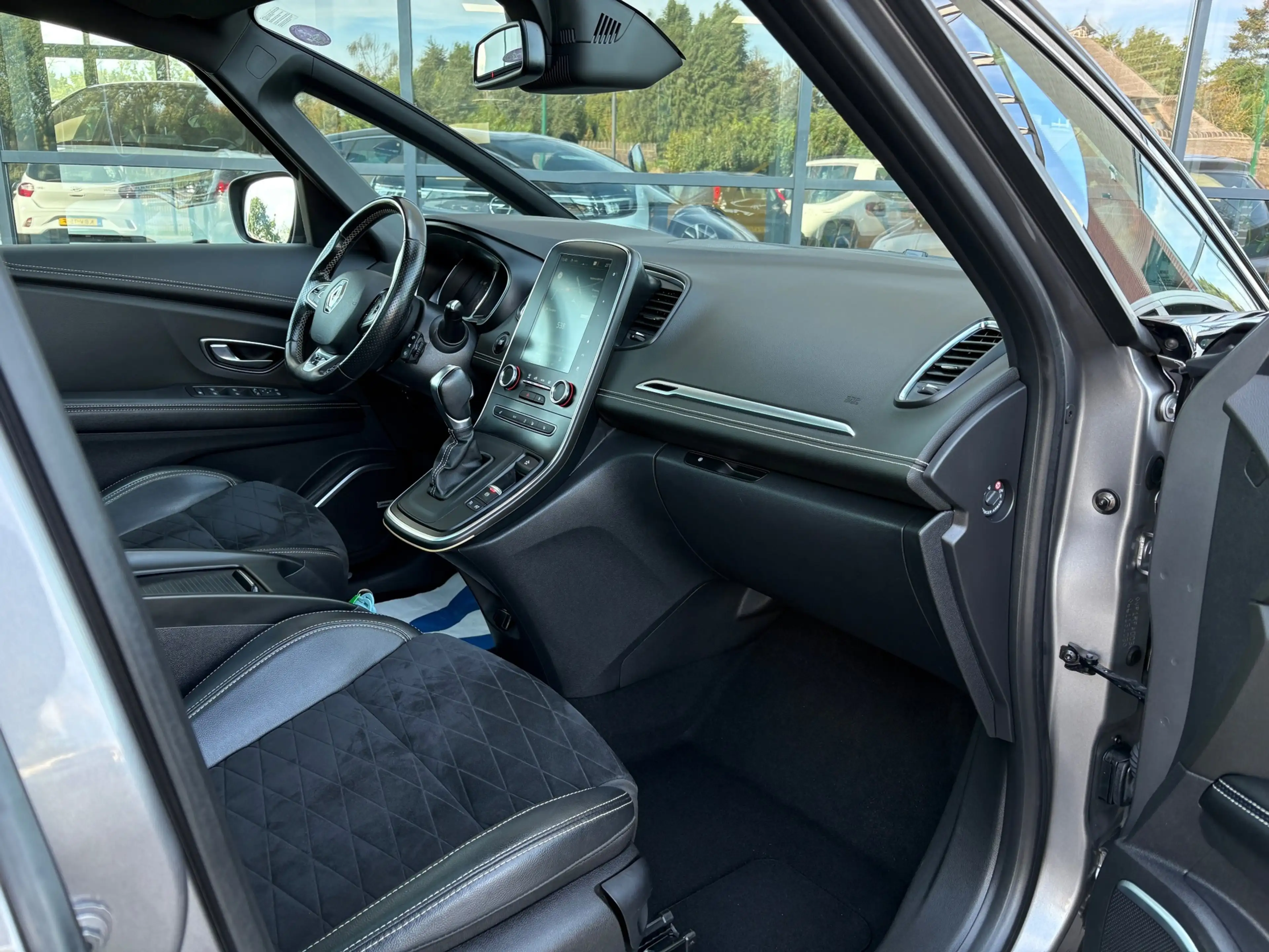 Renault Scenic 1.3 TCe BLACK Edition Automaat Bose Alcantara, Pan — photo 12