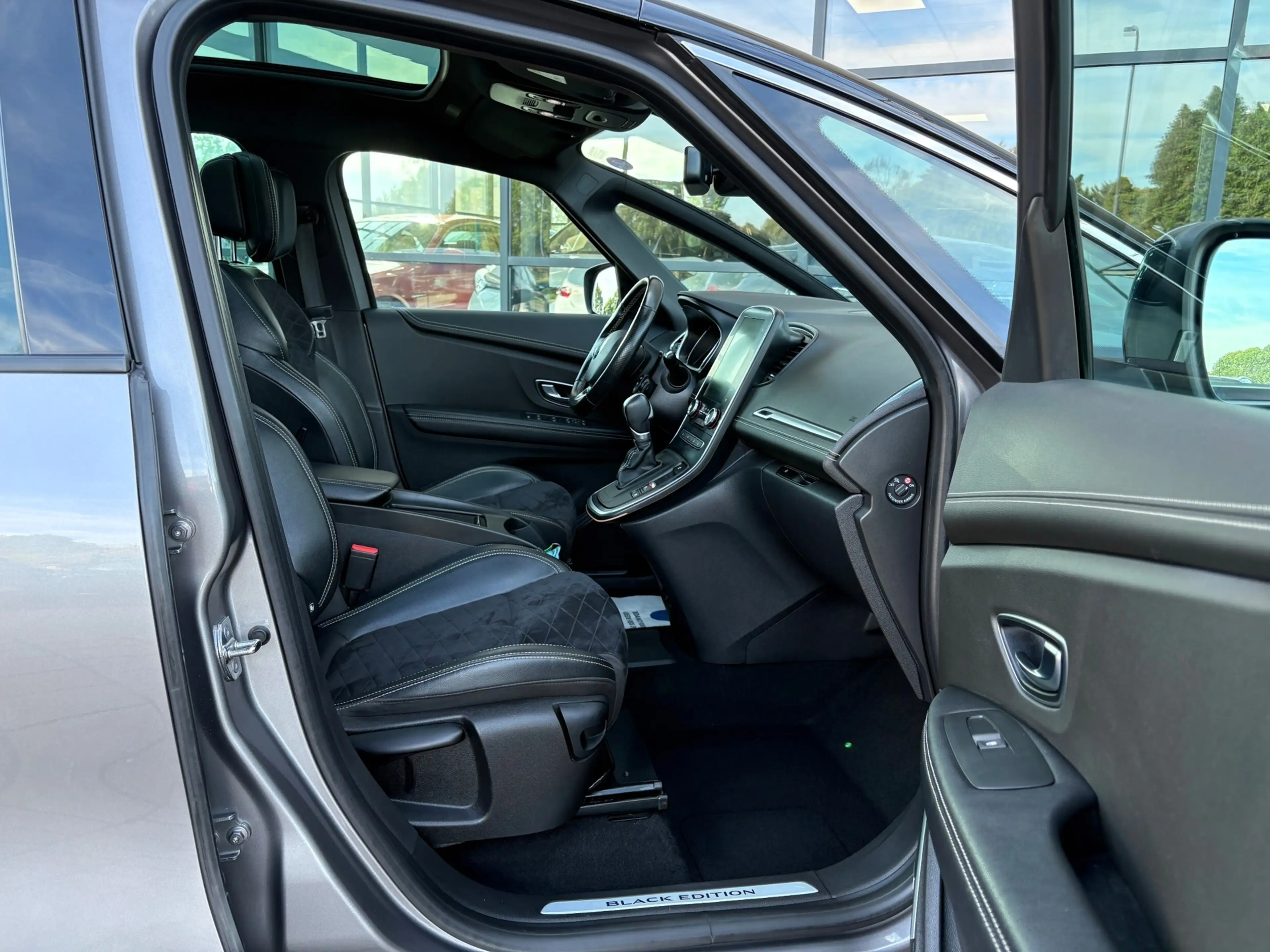 Renault Scenic 1.3 TCe BLACK Edition Automaat Bose Alcantara, Pan — photo 11