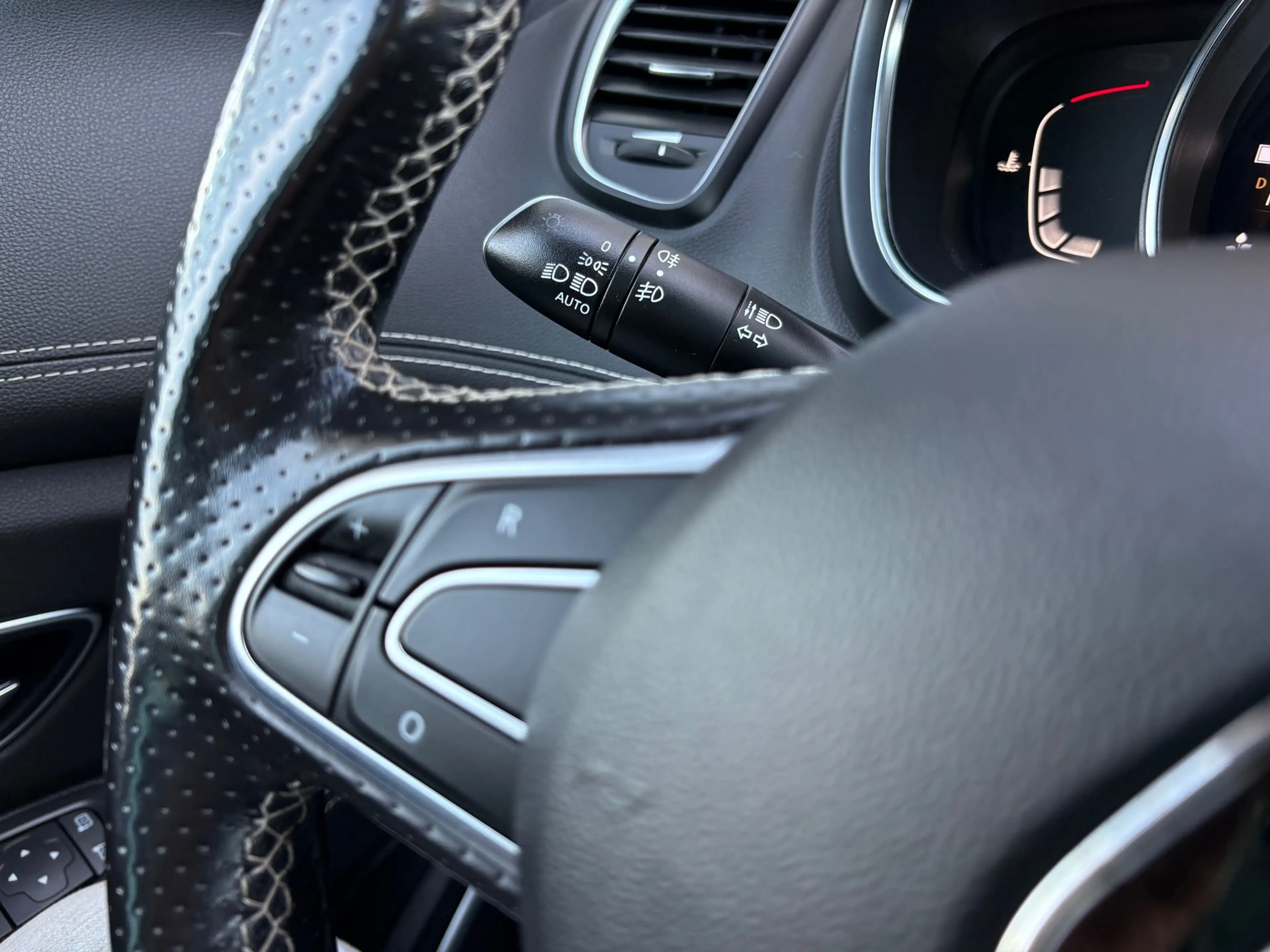Renault Scenic 1.3 TCe BLACK Edition Automaat Bose Alcantara, Pan — photo 35