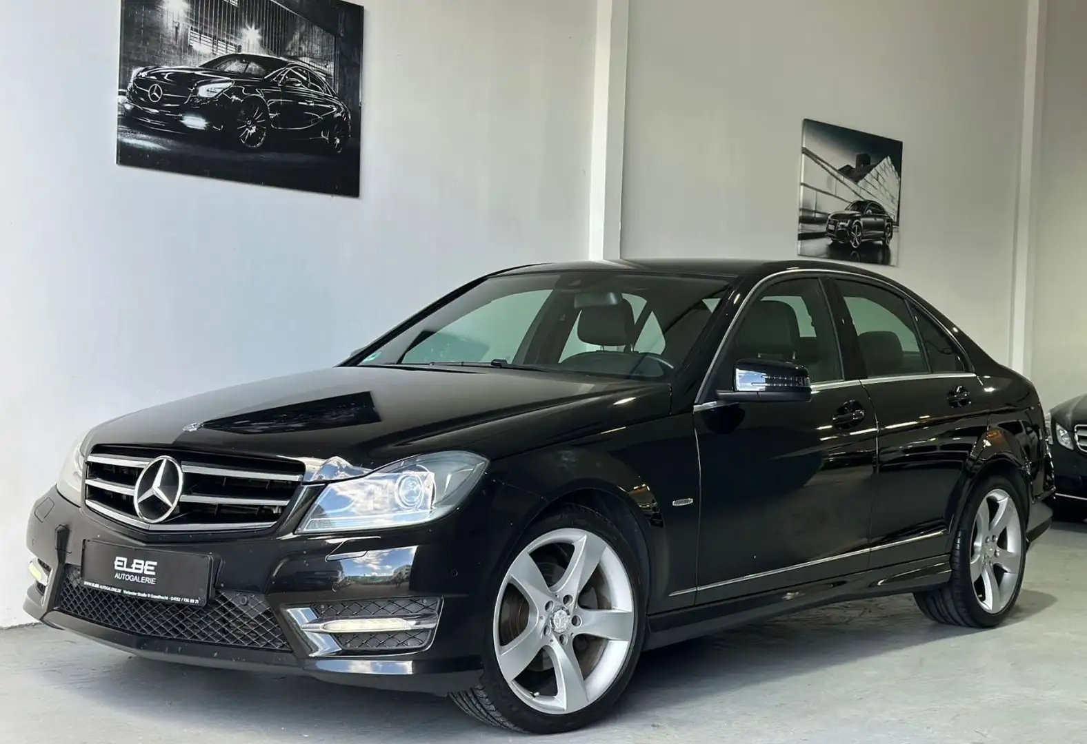 Mercedes-Benz C 220 CDI 4Matic 7G-Tronic AMG-LINE Edition C Schwarz - 2