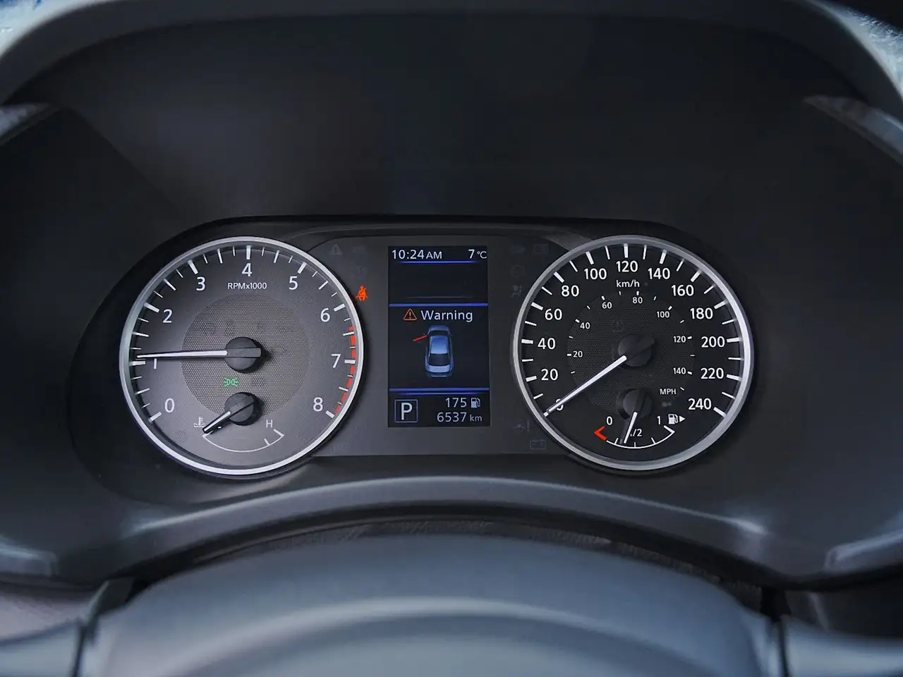 Nissan Sentra снимка Nissan Sentra