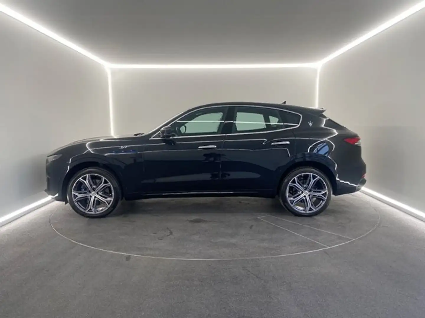 Maserati Levante Mild Hybrid 330 pk Czarny - 2