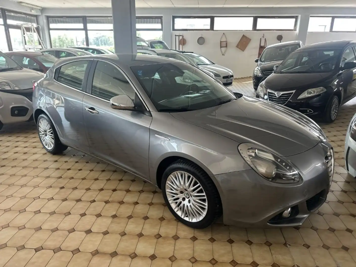 Alfa Romeo Giulietta 1.6 JTDm-2 120 CV Exclusive €uro 6 Grigio - 1
