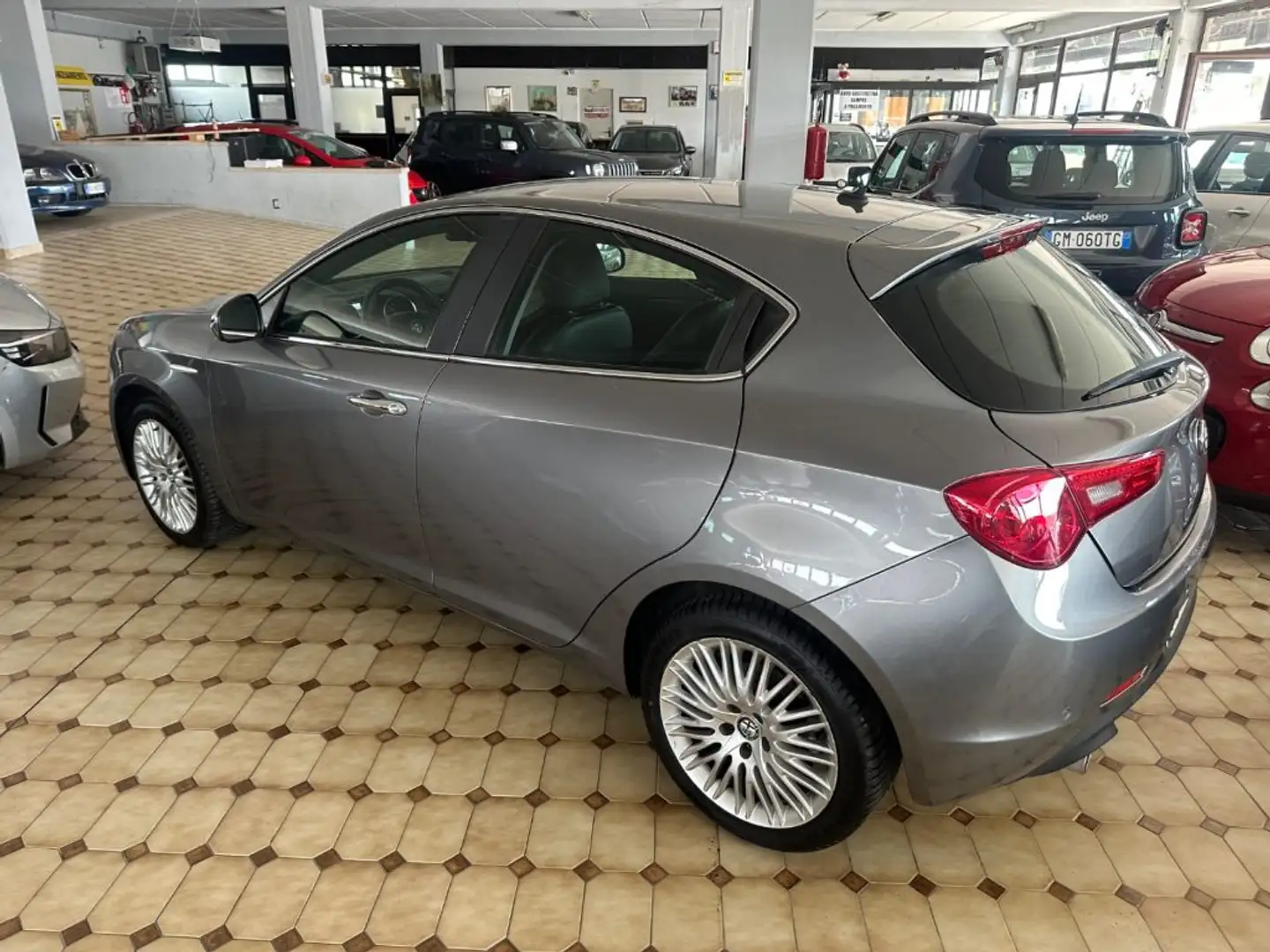 Alfa Romeo Giulietta 1.6 JTDm-2 120 CV Exclusive €uro 6 Grigio - 2