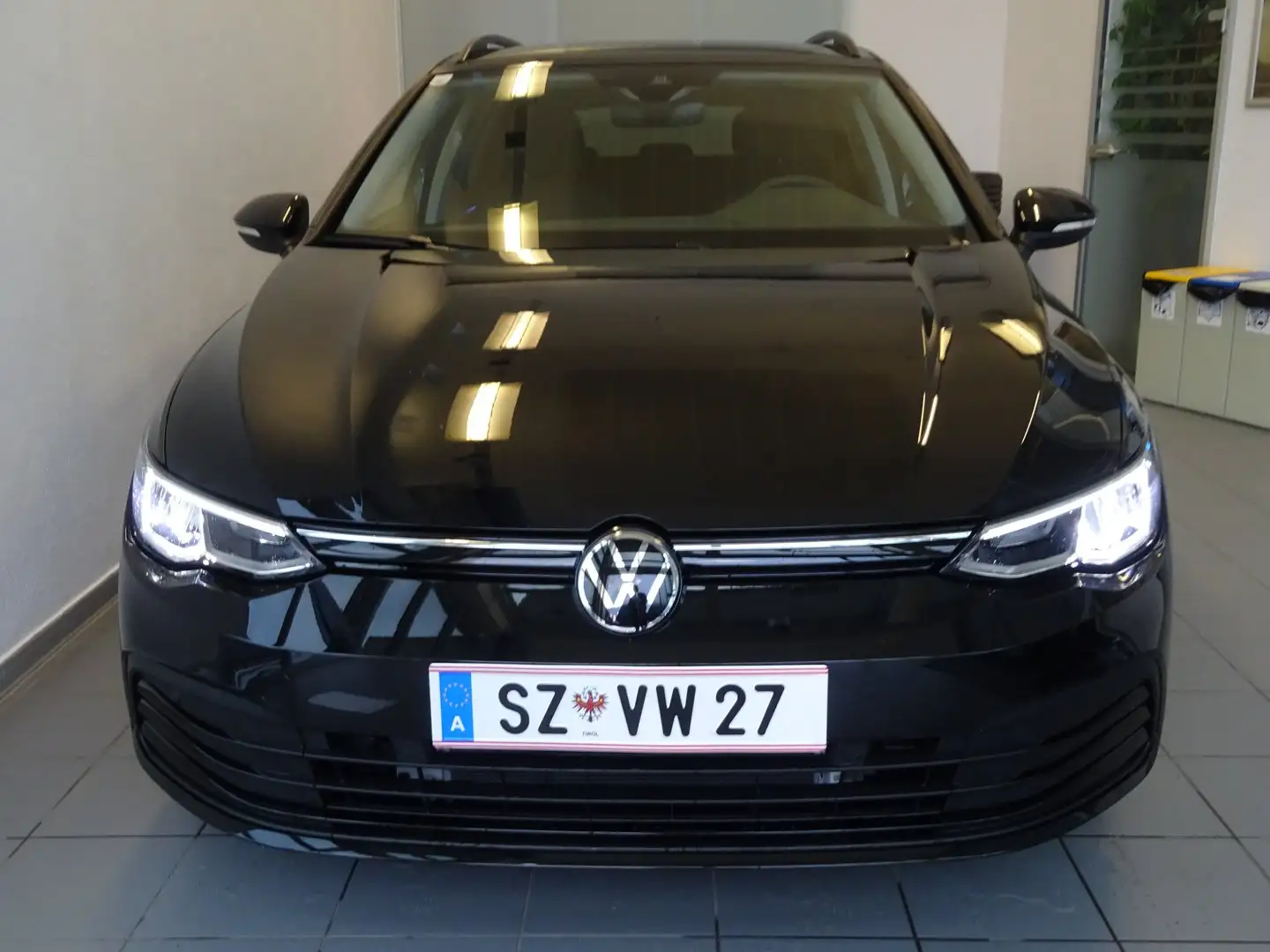 Volkswagen Golf Variant Life TDI 4MOTION DSG Schwarz - 2
