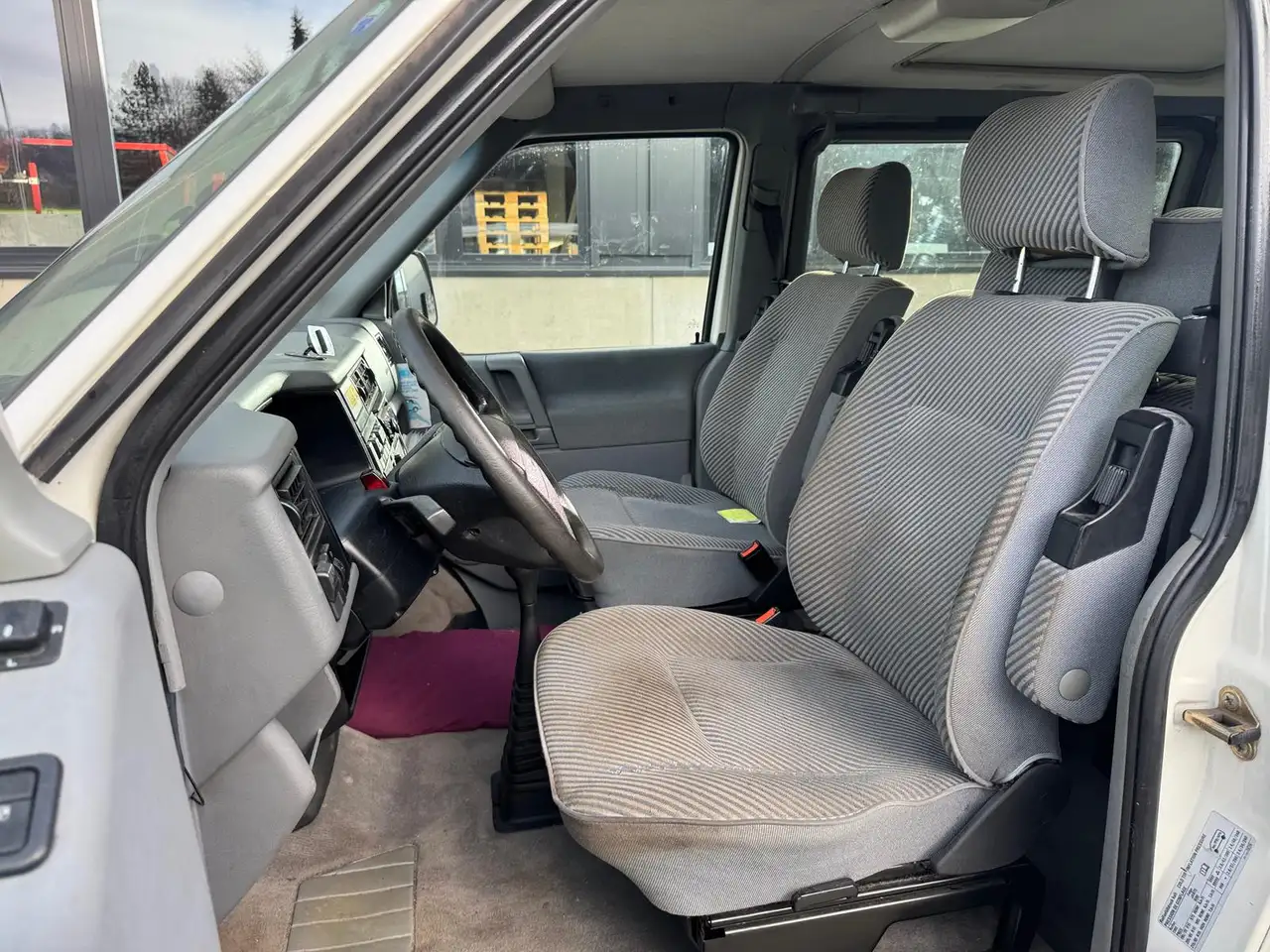 Volkswagen T4 Caravelle 4-SITZE/SHZ/AHK/TÜV NEU, foto 5