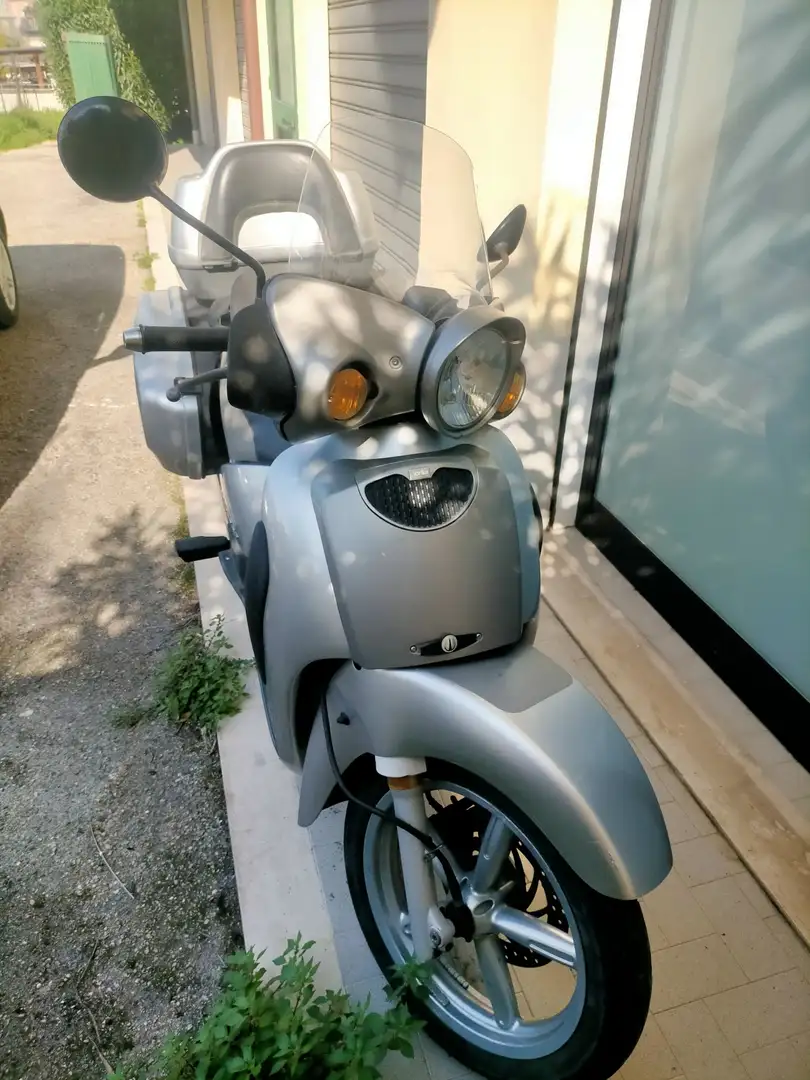 Aprilia Scarabeo scarabeo gt 200 Argento - 2