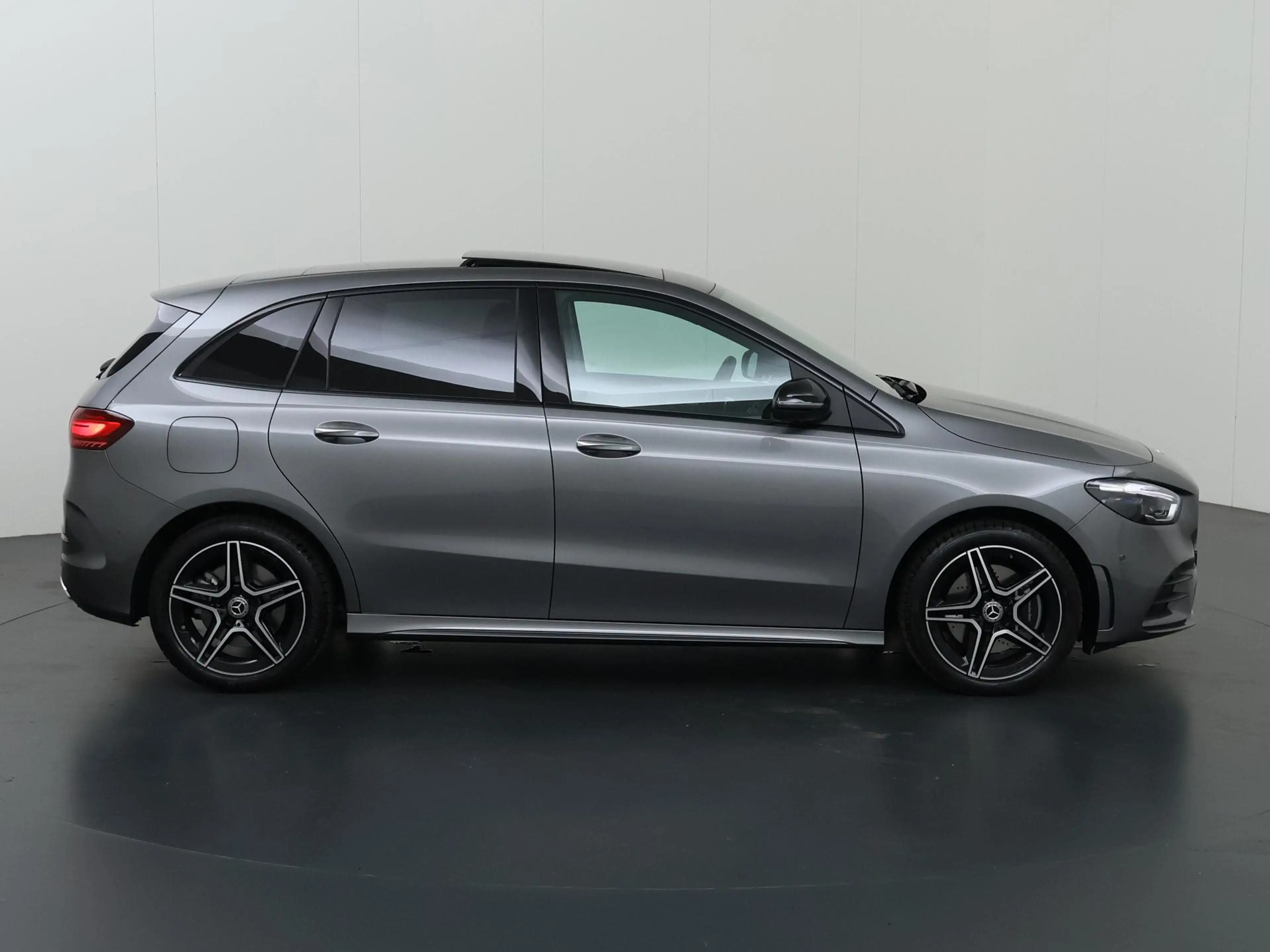 Mercedes-Benz B 250 250e Business Solution AMG | Panoramaschuifdak | N — photo 6