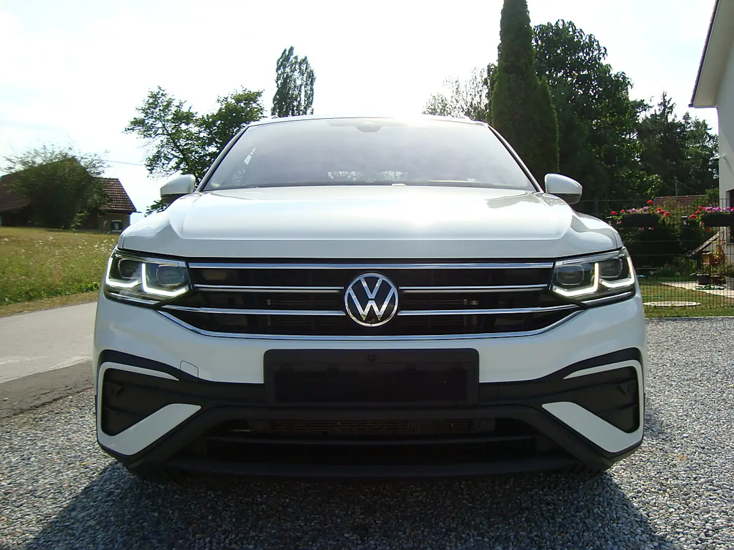 Volkswagen Tiguan Allspace 4-Motion DSG Voll 1-Hand !! Weiß - 2