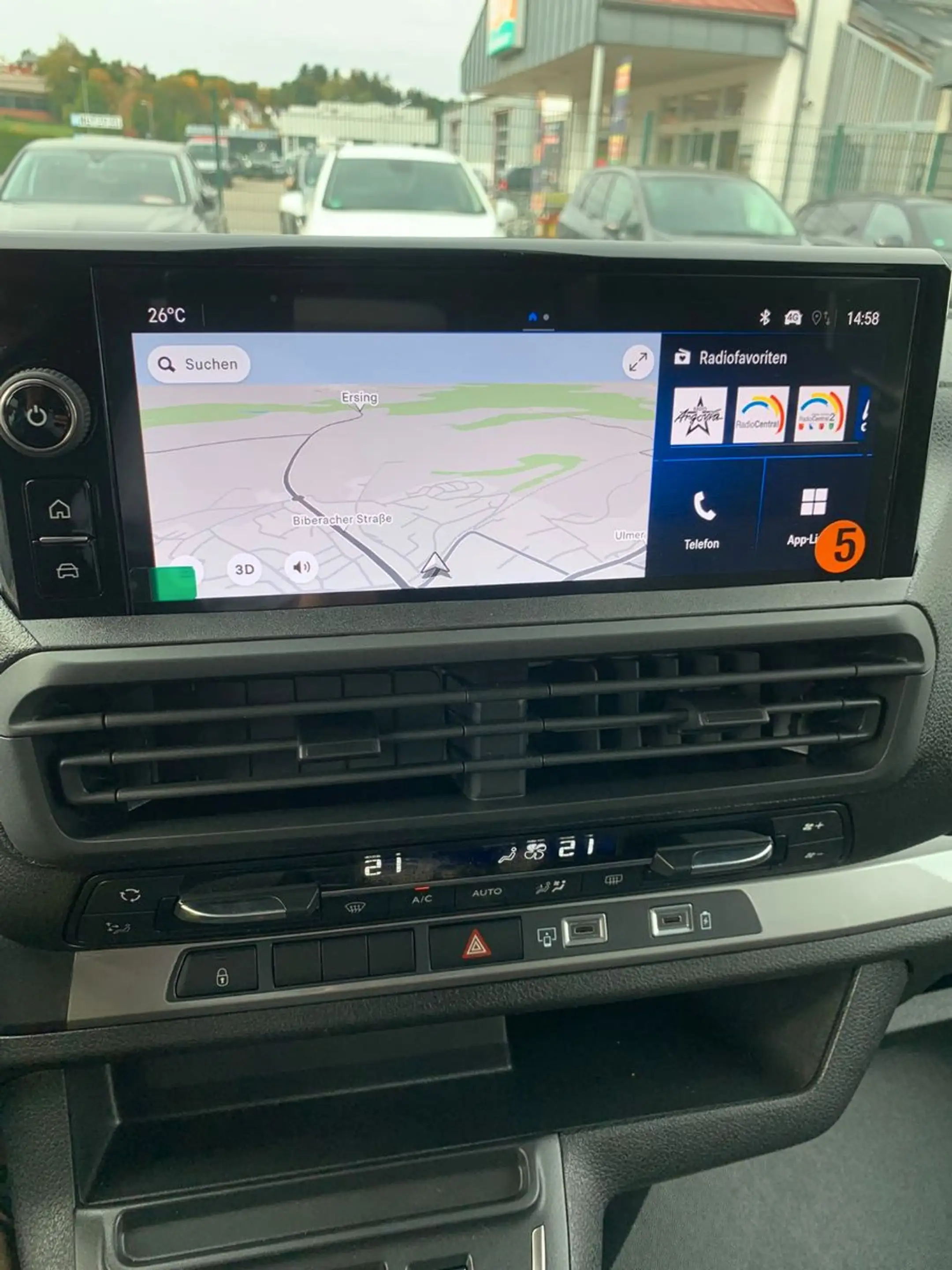 Opel Vivaro Kombi XL 8 Sitze Vollausst. 2.9 t Anhänge — photo 28