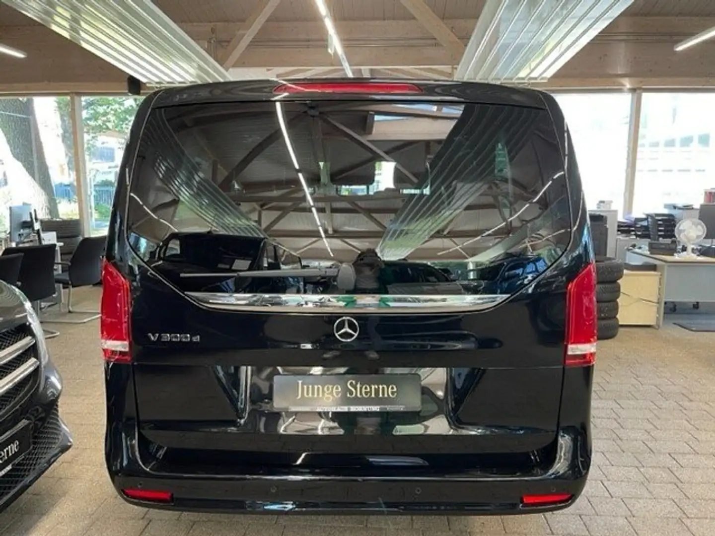Mercedes-Benz V 300 V 300 d AVA Extralang XL XXL STHZG ILS EASY-PACK Чорний - 2