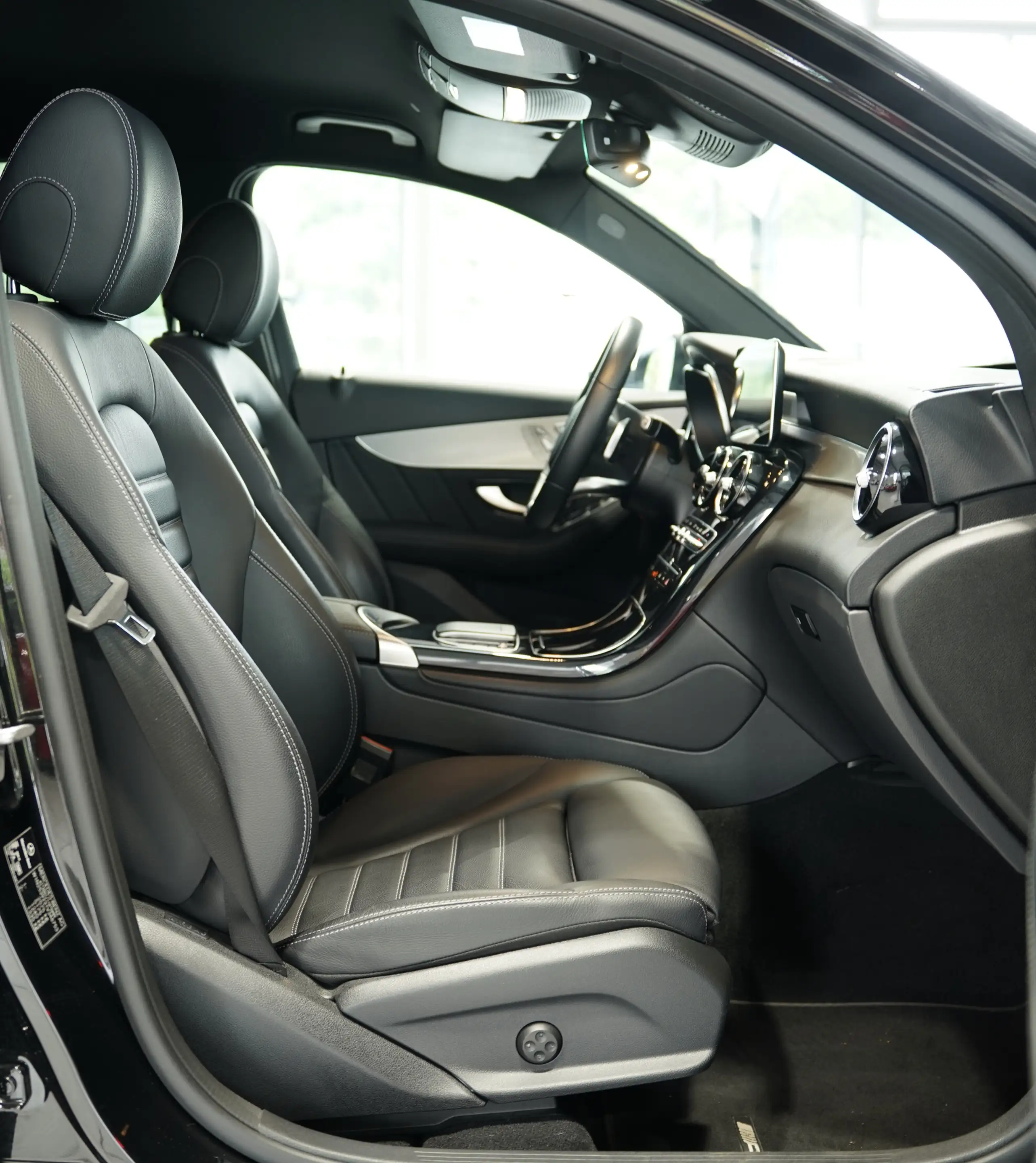 Mercedes-Benz GLC 400 d 4M AMG Line *1.H *Digital *AHK *Night — photo 13
