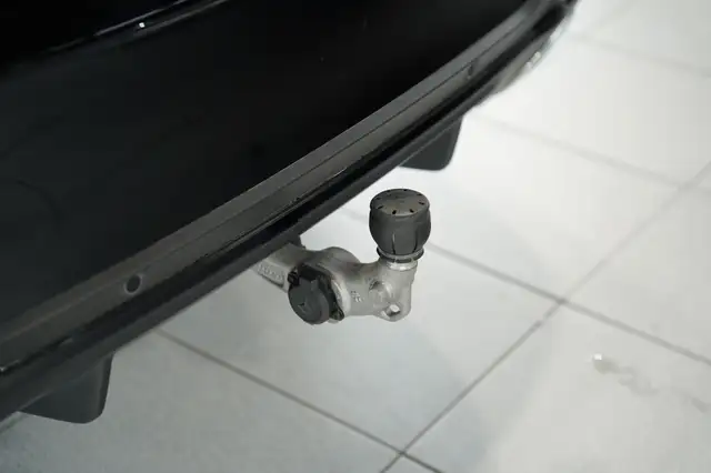 Mercedes-Benz GLC Class view 11