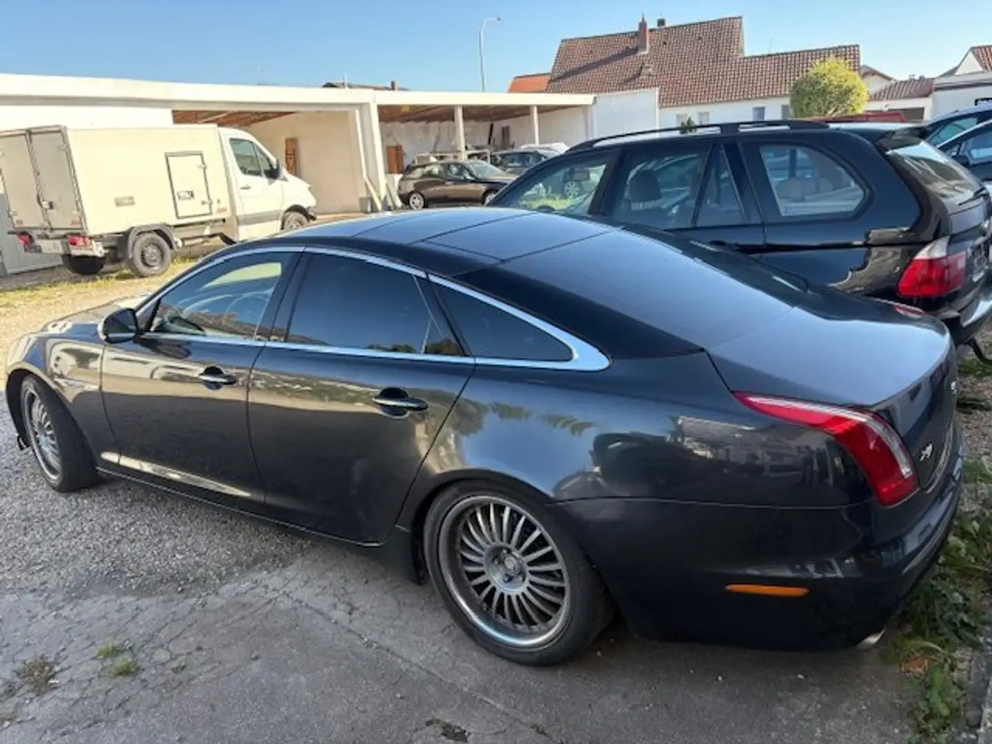 Jaguar XJ Premium Luxury Motor Schade Grau - 2